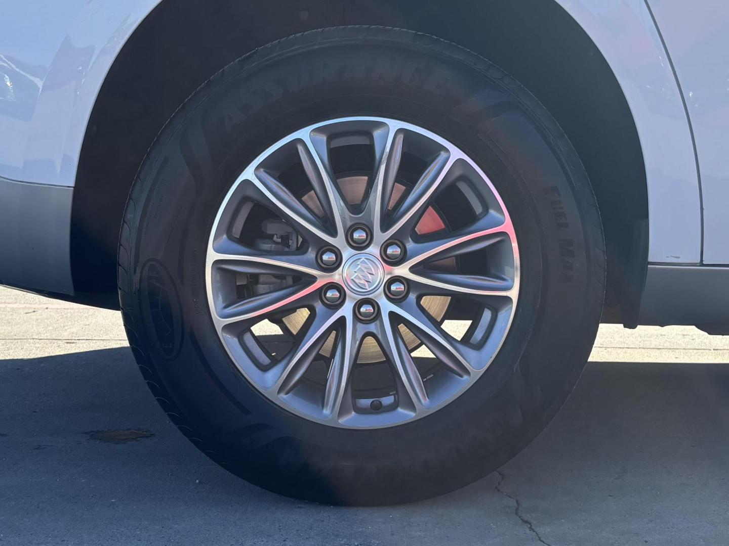 2022 Summit White /Dark Galvanized Seats w/Ebony Interior Accents Wh Buick Enclave 76449 (5GAERBKW3NJ) with an 3.6L V6 DOHC 24V engine, 9-Speed Automatic transmission, located at 2401 E Main St., Grand Prairie, TX, 75050, (972) 262-4440, 32.748981, -96.969643 - Photo#3