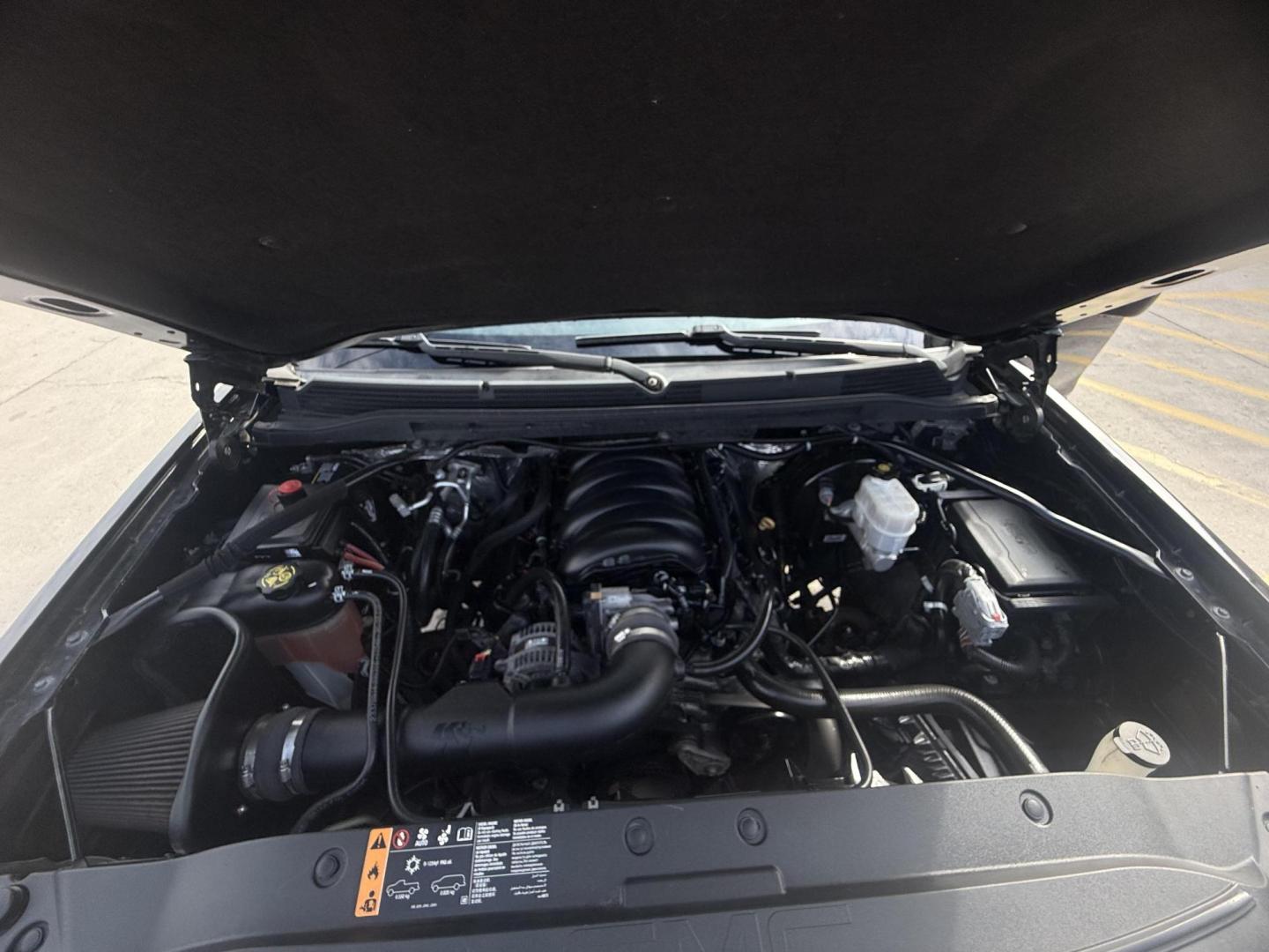 2017 Onyx Black /Cocoa/Dune, leather Cocoa/Dune, leather Dark Ash S GMC Sierra 1500 56475 (1GTV2NEJXHZ) with an 6.2L V8 OHV 16V engine, 6-Speed Automatic transmission, located at 2401 E Main St., Grand Prairie, TX, 75050, (972) 262-4440, 32.748981, -96.969643 - Photo#7