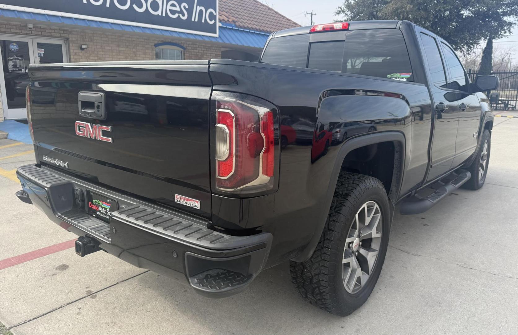 2017 Onyx Black /Cocoa/Dune, leather Cocoa/Dune, leather Dark Ash S GMC Sierra 1500 56475 (1GTV2NEJXHZ) with an 6.2L V8 OHV 16V engine, 6-Speed Automatic transmission, located at 2401 E Main St., Grand Prairie, TX, 75050, (972) 262-4440, 32.748981, -96.969643 - Photo#9