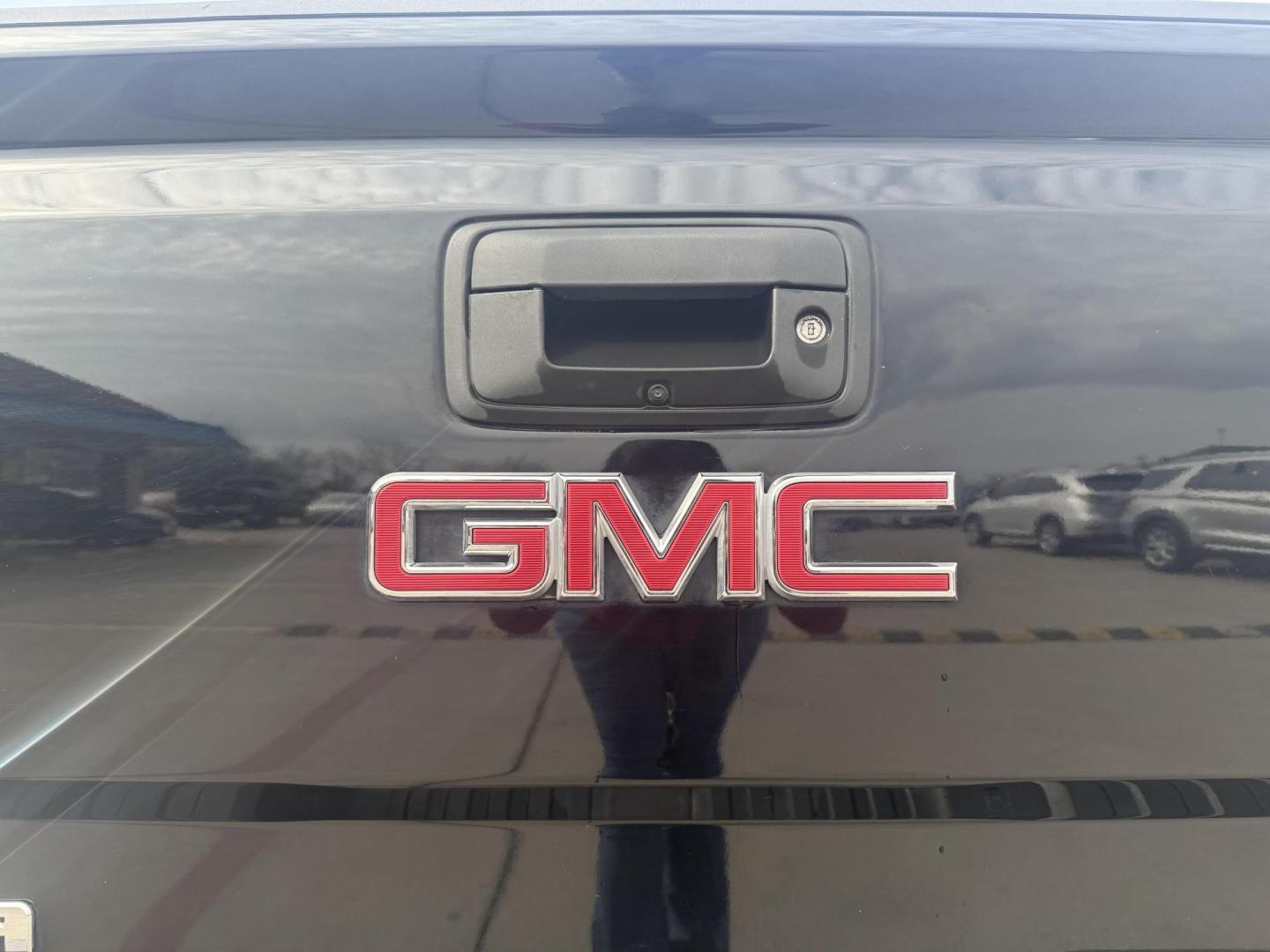 2017 Onyx Black /Cocoa/Dune, leather Cocoa/Dune, leather Dark Ash S GMC Sierra 1500 56475 (1GTV2NEJXHZ) with an 6.2L V8 OHV 16V engine, 6-Speed Automatic transmission, located at 2401 E Main St., Grand Prairie, TX, 75050, (972) 262-4440, 32.748981, -96.969643 - Photo#14