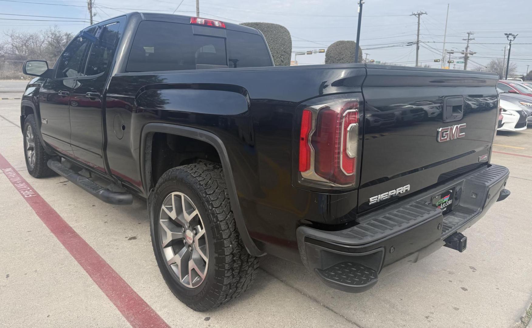 2017 Onyx Black /Cocoa/Dune, leather Cocoa/Dune, leather Dark Ash S GMC Sierra 1500 56475 (1GTV2NEJXHZ) with an 6.2L V8 OHV 16V engine, 6-Speed Automatic transmission, located at 2401 E Main St., Grand Prairie, TX, 75050, (972) 262-4440, 32.748981, -96.969643 - Photo#24