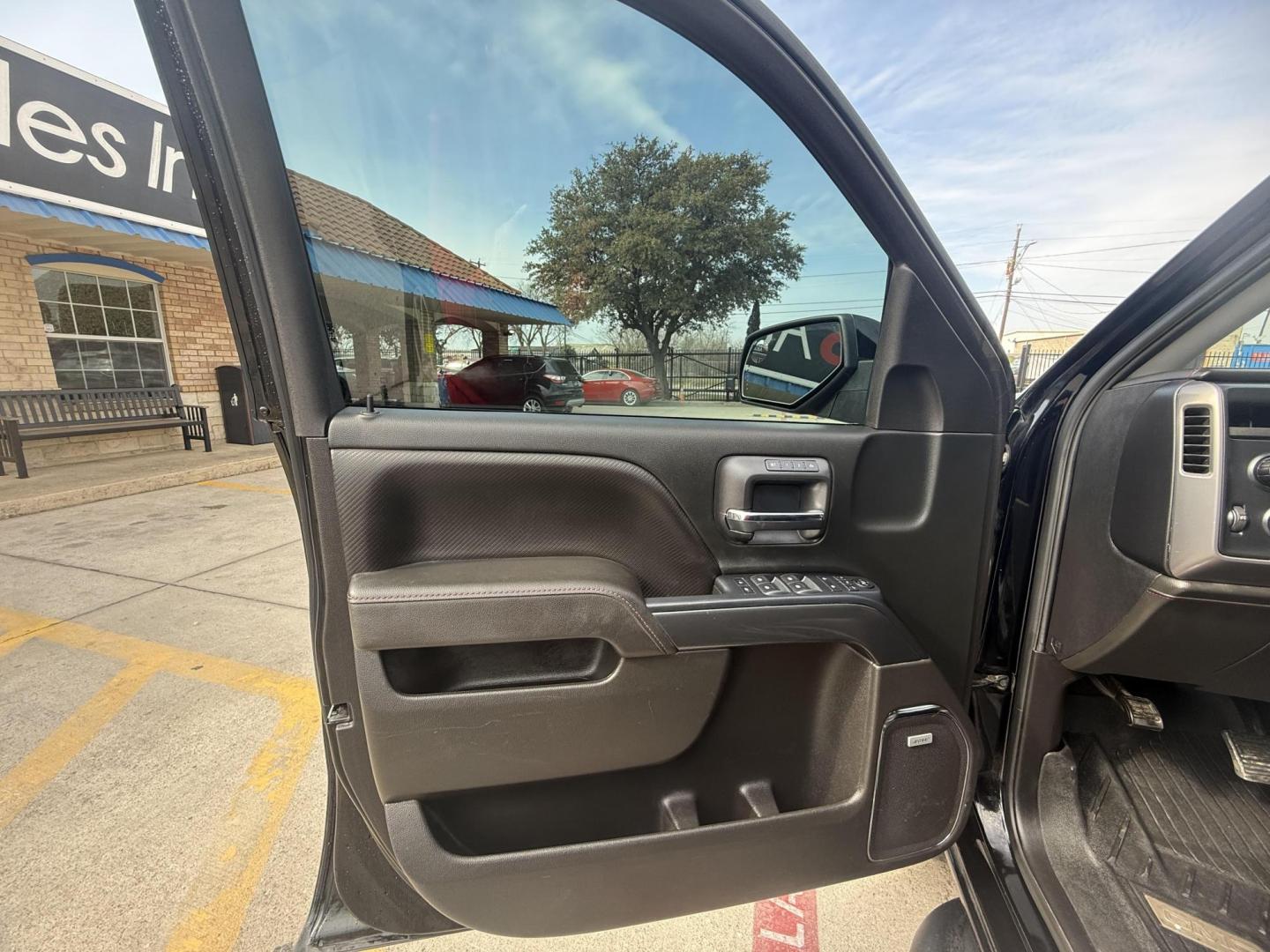 2017 Onyx Black /Cocoa/Dune, leather Cocoa/Dune, leather Dark Ash S GMC Sierra 1500 56475 (1GTV2NEJXHZ) with an 6.2L V8 OHV 16V engine, 6-Speed Automatic transmission, located at 2401 E Main St., Grand Prairie, TX, 75050, (972) 262-4440, 32.748981, -96.969643 - Photo#28