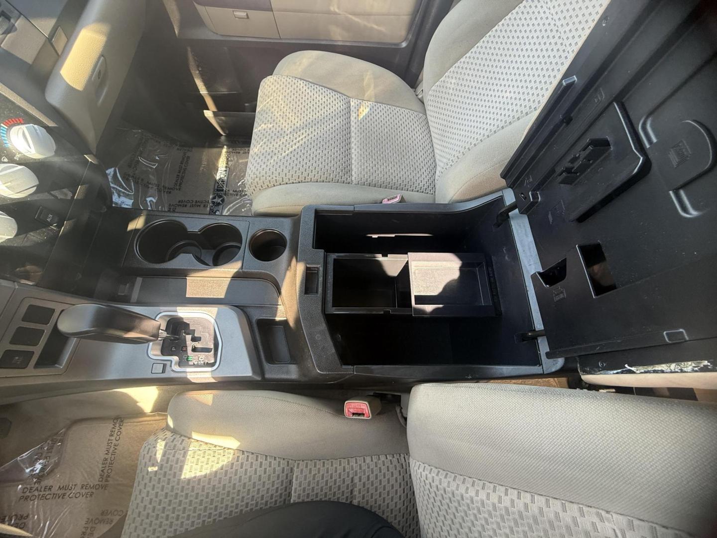 2011 Super White /Black Cloth Interior Graphite Cloth Interior Sand Toyota Tundra 41901 (5TFEM5F18BX) with an 4.6L V8 DOHC 32V engine, 5-Speed Automatic Overdrive transmission, located at 2401 E Main St., Grand Prairie, TX, 75050, (972) 262-4440, 32.748981, -96.969643 - Photo#6