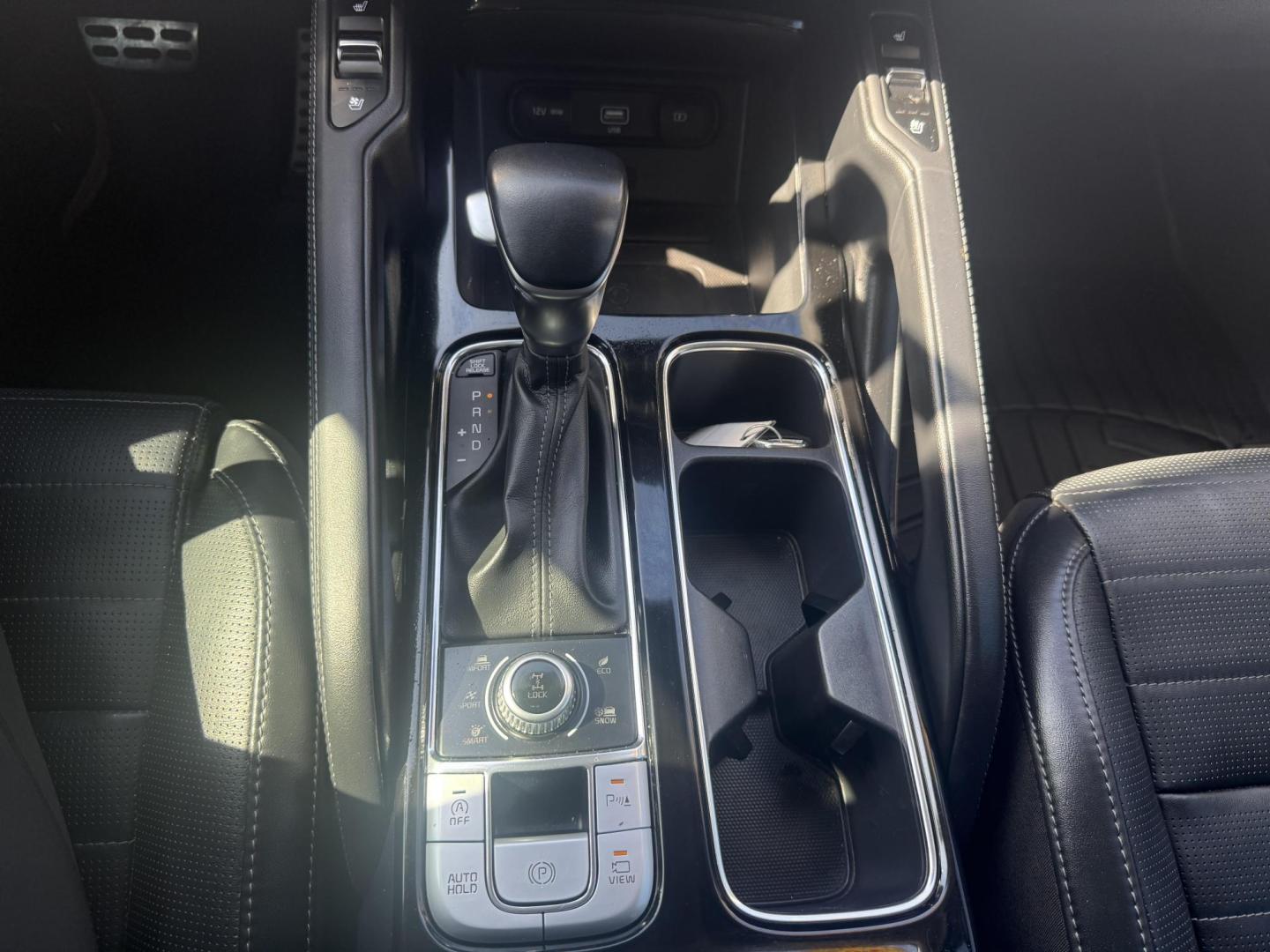 2021 No data /No data Kia Telluride 73915 (5XYP5DHC6MG) with an 3.8L V6 DOHC 24V engine, 8-Speed Automatic transmission, located at 2401 E Main St., Grand Prairie, TX, 75050, (972) 262-4440, 32.748981, -96.969643 - Photo#20