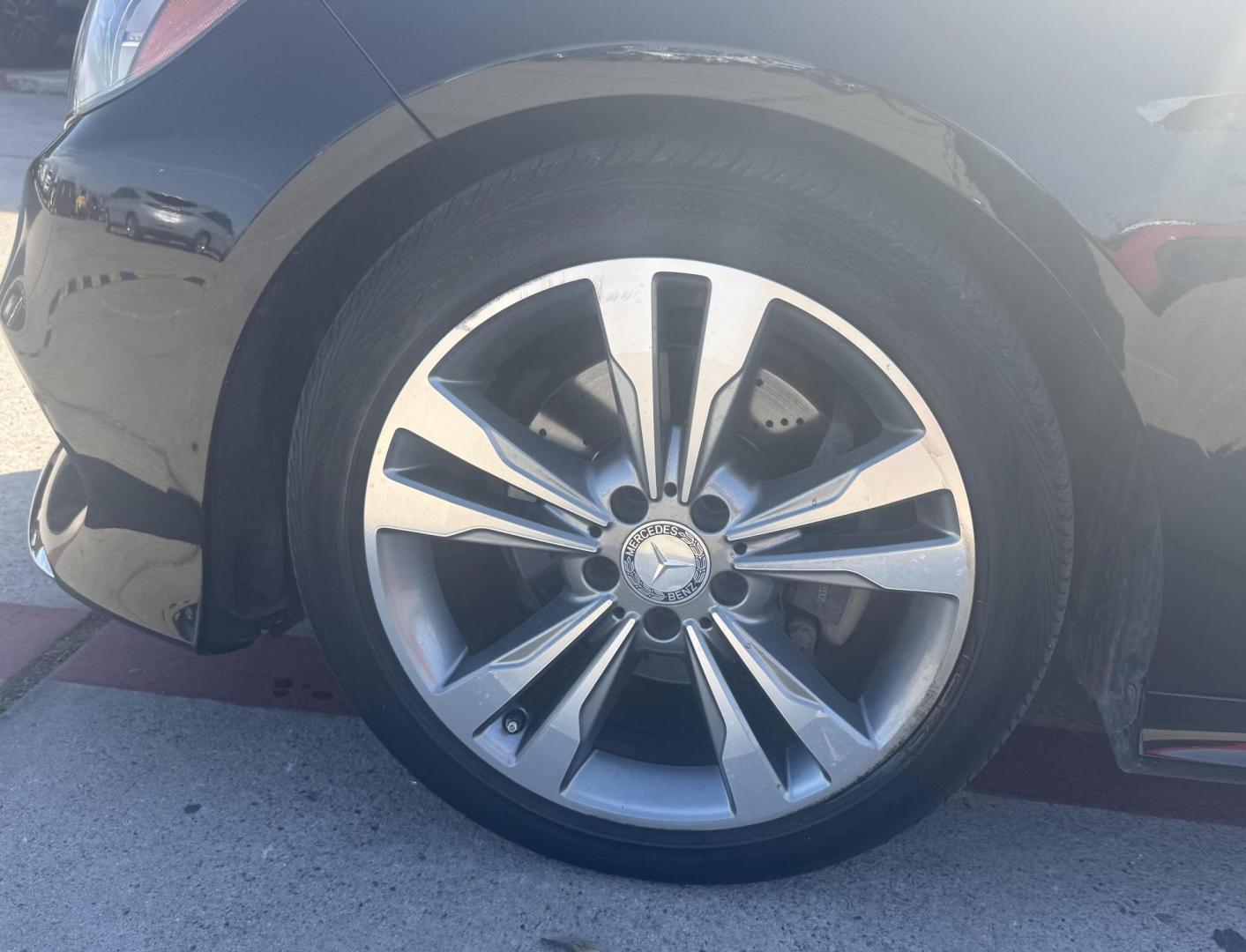 2015 Black /Black , leatherette Black Nappa, premium leather B Mercedes-Benz E-Class 50930 (WDDHF8JB4FB) with an 3.5L V6 DOHC 24V engine, 7-Speed Automatic transmission, located at 2401 E Main St., Grand Prairie, TX, 75050, (972) 262-4440, 32.748981, -96.969643 - Photo#10