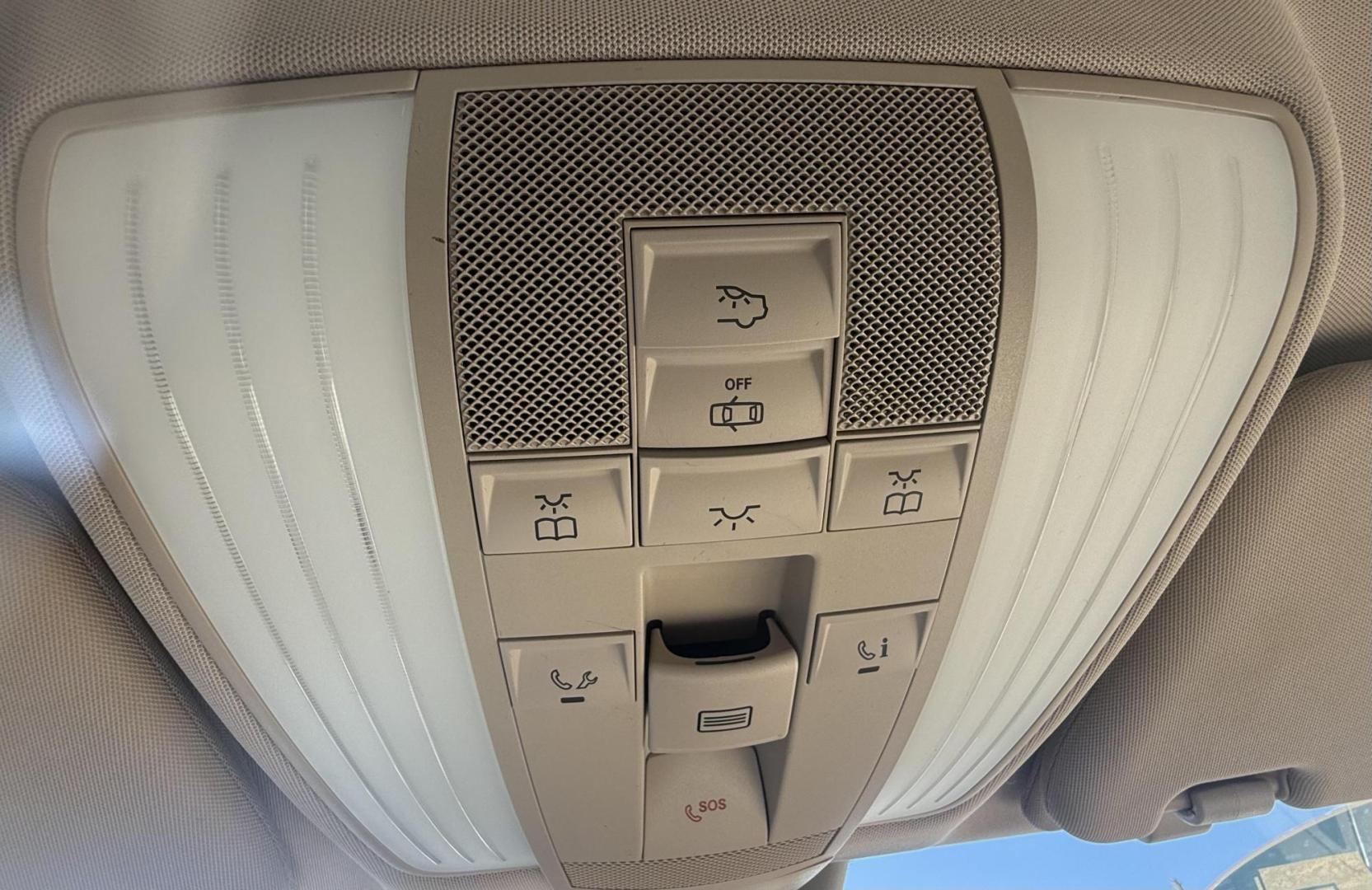 2015 Black /Black , leatherette Black Nappa, premium leather B Mercedes-Benz E-Class 50930 (WDDHF8JB4FB) with an 3.5L V6 DOHC 24V engine, 7-Speed Automatic transmission, located at 2401 E Main St., Grand Prairie, TX, 75050, (972) 262-4440, 32.748981, -96.969643 - Photo#12