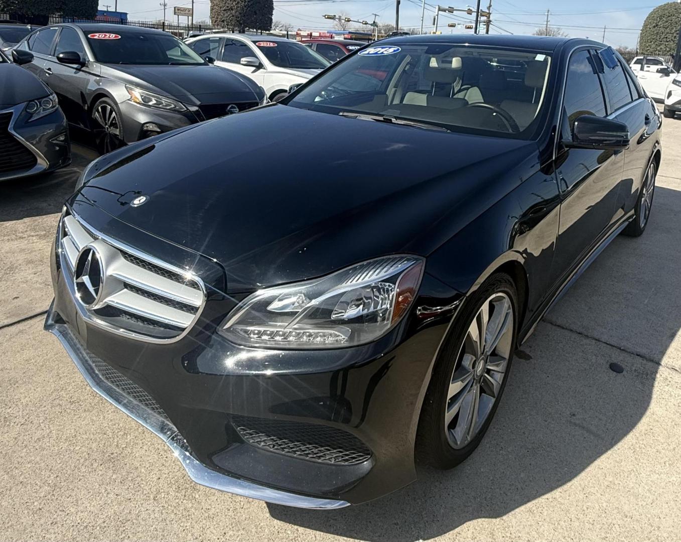 2015 Black /Black , leatherette Black Nappa, premium leather B Mercedes-Benz E-Class 50930 (WDDHF8JB4FB) with an 3.5L V6 DOHC 24V engine, 7-Speed Automatic transmission, located at 2401 E Main St., Grand Prairie, TX, 75050, (972) 262-4440, 32.748981, -96.969643 - Photo#16