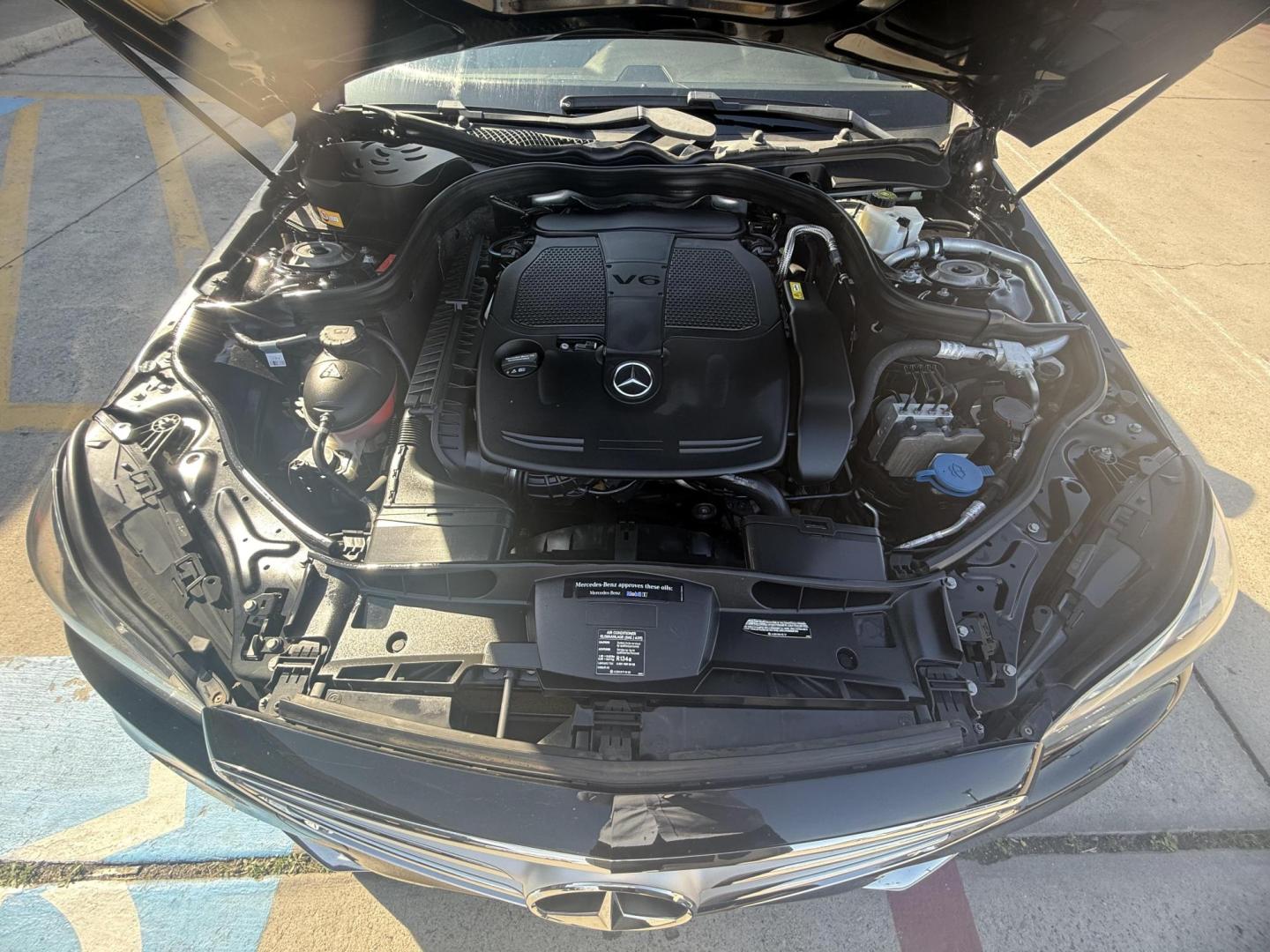 2015 Black /Black , leatherette Black Nappa, premium leather B Mercedes-Benz E-Class 50930 (WDDHF8JB4FB) with an 3.5L V6 DOHC 24V engine, 7-Speed Automatic transmission, located at 2401 E Main St., Grand Prairie, TX, 75050, (972) 262-4440, 32.748981, -96.969643 - Photo#19