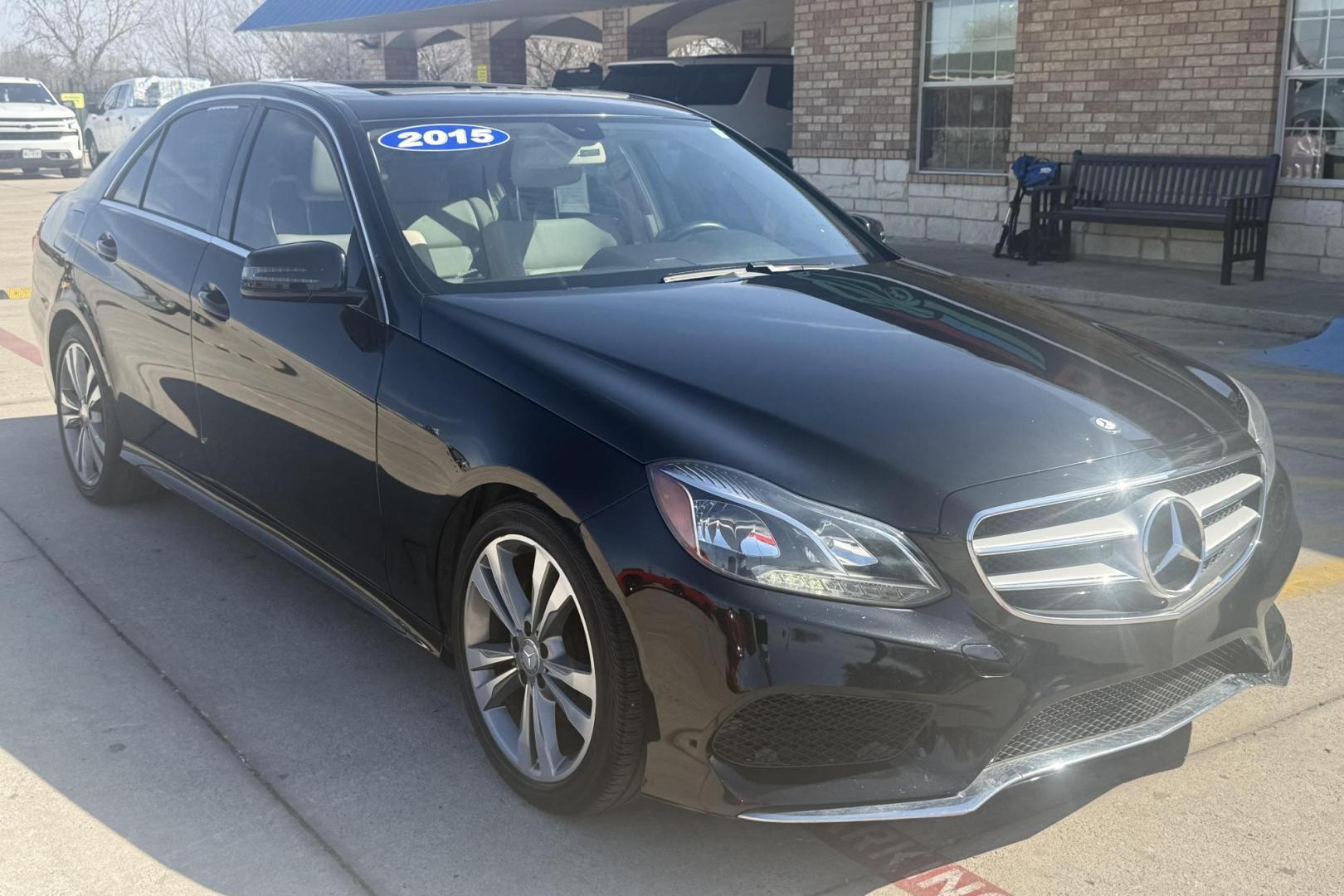 2015 Black /Black , leatherette Black Nappa, premium leather B Mercedes-Benz E-Class 50930 (WDDHF8JB4FB) with an 3.5L V6 DOHC 24V engine, 7-Speed Automatic transmission, located at 2401 E Main St., Grand Prairie, TX, 75050, (972) 262-4440, 32.748981, -96.969643 - Photo#20