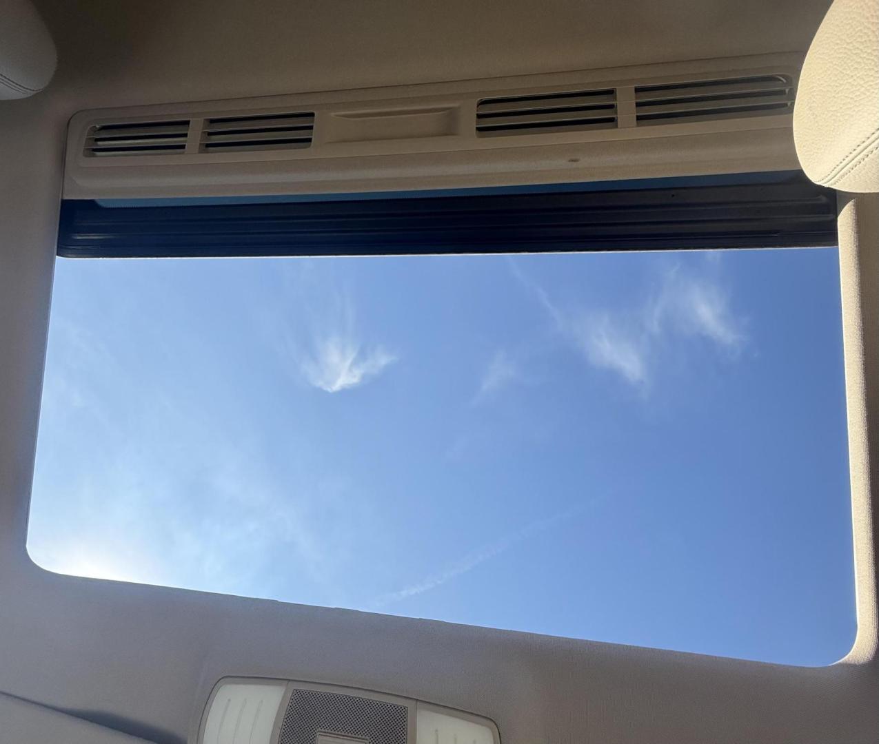 2015 Black /Black , leatherette Black Nappa, premium leather B Mercedes-Benz E-Class 50930 (WDDHF8JB4FB) with an 3.5L V6 DOHC 24V engine, 7-Speed Automatic transmission, located at 2401 E Main St., Grand Prairie, TX, 75050, (972) 262-4440, 32.748981, -96.969643 - Photo#26