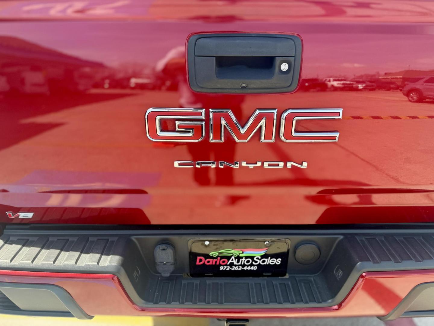2021 Red Gmc Canyon (1GTG5CEN8M1) , located at 2401 E Main St., Grand Prairie, TX, 75050, (972) 262-4440, 32.748981, -96.969643 - Photo#8
