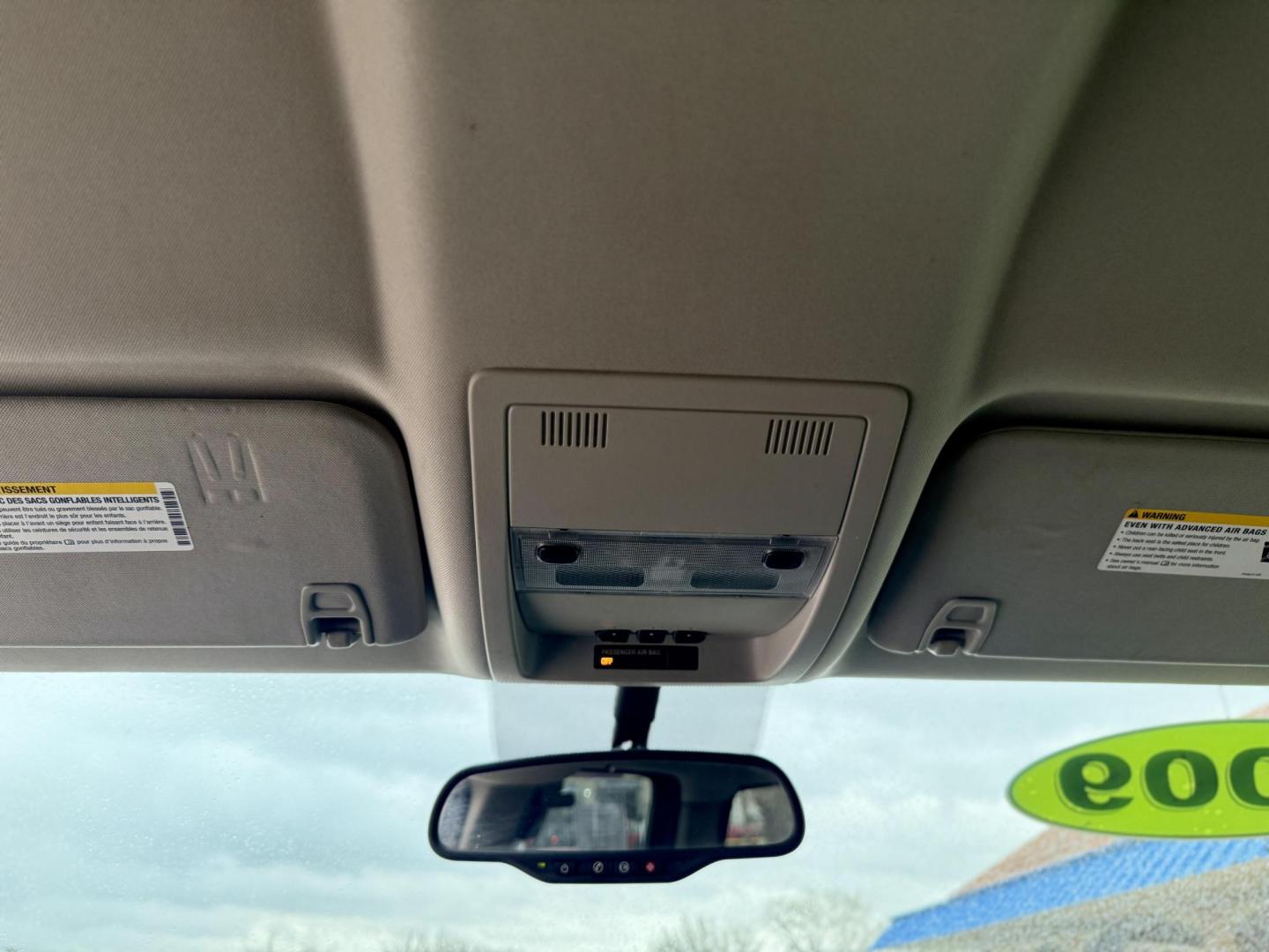 2009 Graystone Metallic /Ebony Cloth Interior Ebony Leather Interior Light Chevrolet Silverado 1500 37026 (3GCEC23J49G) with an 5.3L V8 OHV 16V engine, 6-Speed Automatic transmission, located at 2401 E Main St., Grand Prairie, TX, 75050, (972) 262-4440, 32.748981, -96.969643 - Photo#16