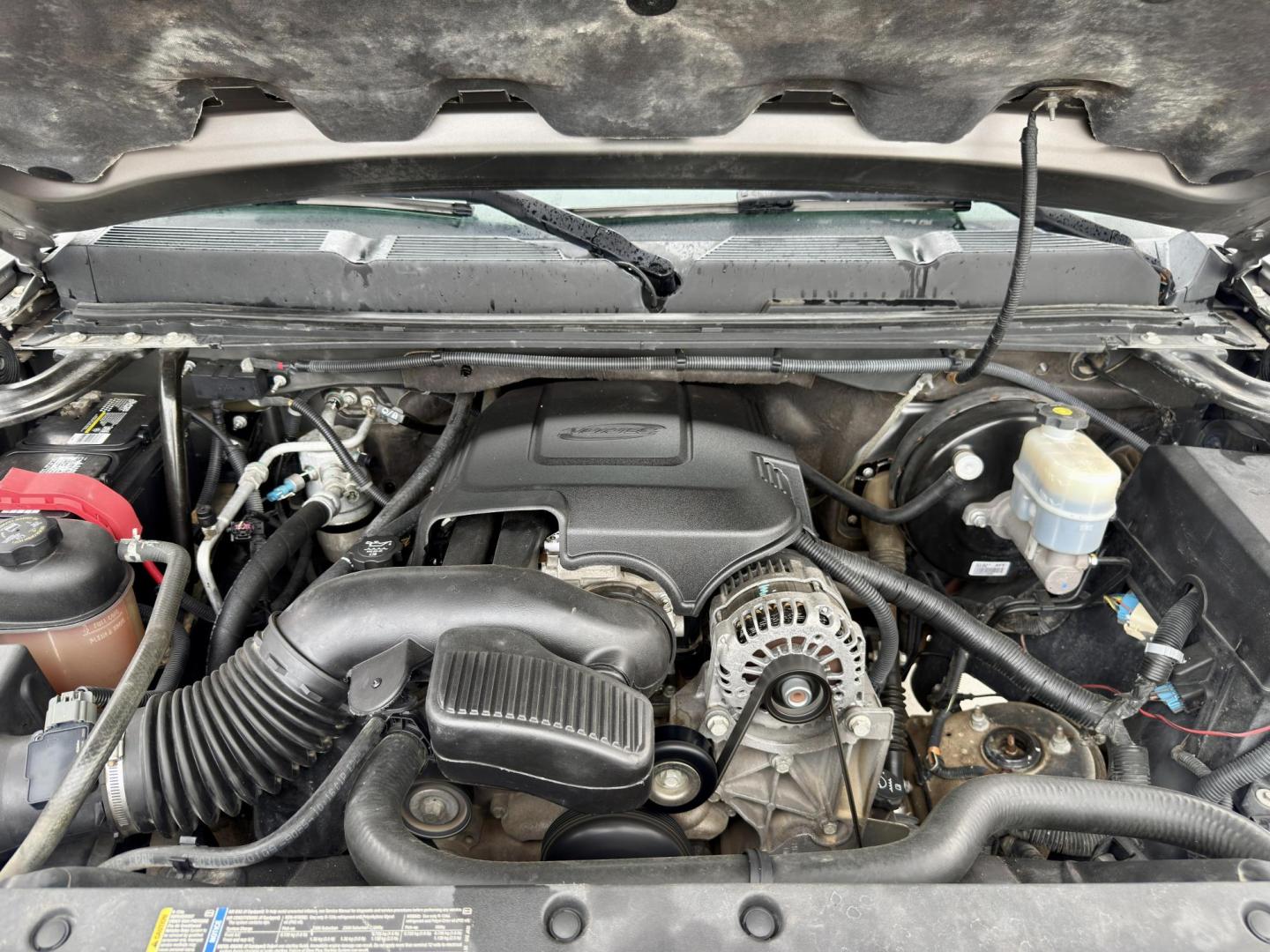 2009 Graystone Metallic /Ebony Cloth Interior Ebony Leather Interior Light Chevrolet Silverado 1500 37026 (3GCEC23J49G) with an 5.3L V8 OHV 16V engine, 6-Speed Automatic transmission, located at 2401 E Main St., Grand Prairie, TX, 75050, (972) 262-4440, 32.748981, -96.969643 - Photo#20