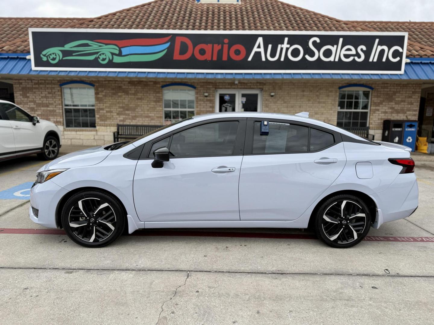 2024 Gray Sky Pearl /Graphite Nissan Versa 83990 (3N1CN8FV4RL) with an 1.6L L4 DOHC 16V engine, Continuously Variable Transmission transmission, located at 2401 E Main St., Grand Prairie, TX, 75050, (972) 262-4440, 32.748981, -96.969643 - Photo#0