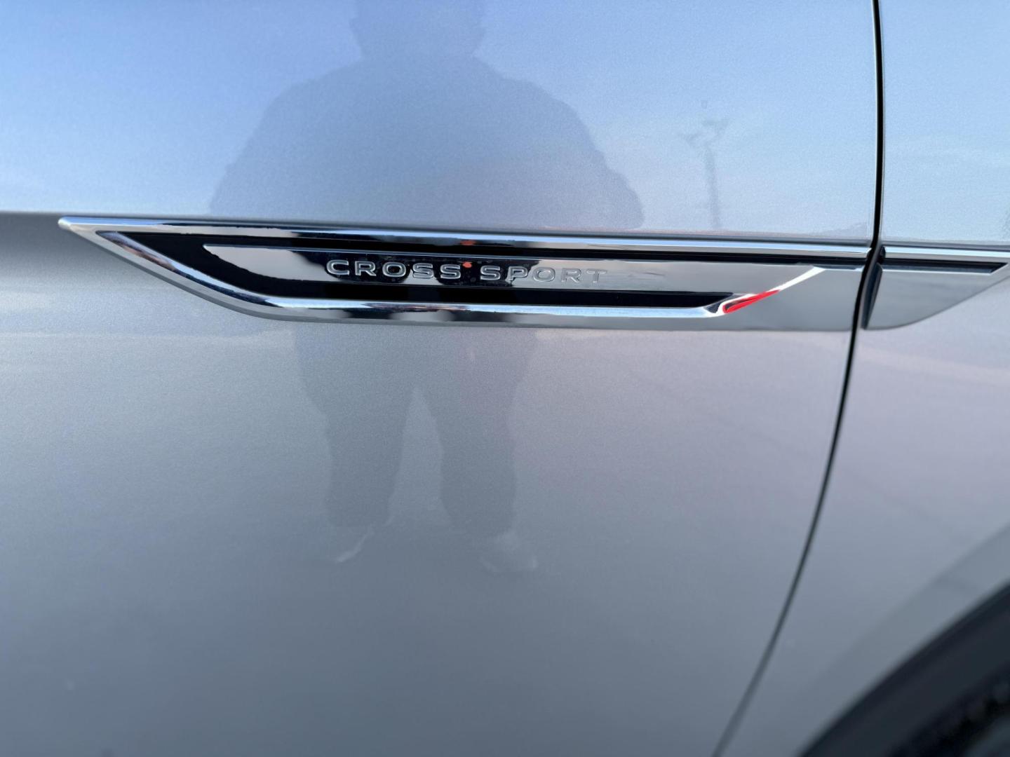 2020 Platinum Gray Metallic /Shetland Beige, leatherette Titan Black, leatheret Volkswagen Atlas 73257 (1V2MC2CA1LC) with an 2.0L L4 DOHC 16V engine, 8-Speed Automatic transmission, located at 2401 E Main St., Grand Prairie, TX, 75050, (972) 262-4440, 32.748981, -96.969643 - Photo#11