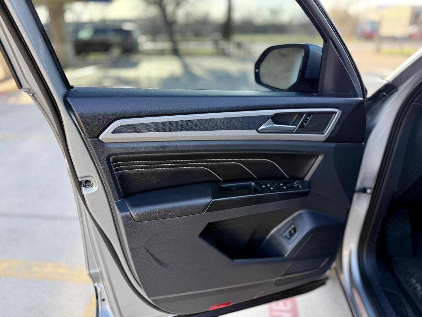 2020 Platinum Gray Metallic /Shetland Beige, leatherette Titan Black, leatheret Volkswagen Atlas 73257 (1V2MC2CA1LC) with an 2.0L L4 DOHC 16V engine, 8-Speed Automatic transmission, located at 2401 E Main St., Grand Prairie, TX, 75050, (972) 262-4440, 32.748981, -96.969643 - Photo#14