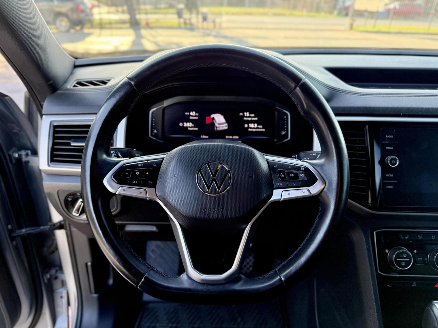 2020 Platinum Gray Metallic /Shetland Beige, leatherette Titan Black, leatheret Volkswagen Atlas 73257 (1V2MC2CA1LC) with an 2.0L L4 DOHC 16V engine, 8-Speed Automatic transmission, located at 2401 E Main St., Grand Prairie, TX, 75050, (972) 262-4440, 32.748981, -96.969643 - Photo#17