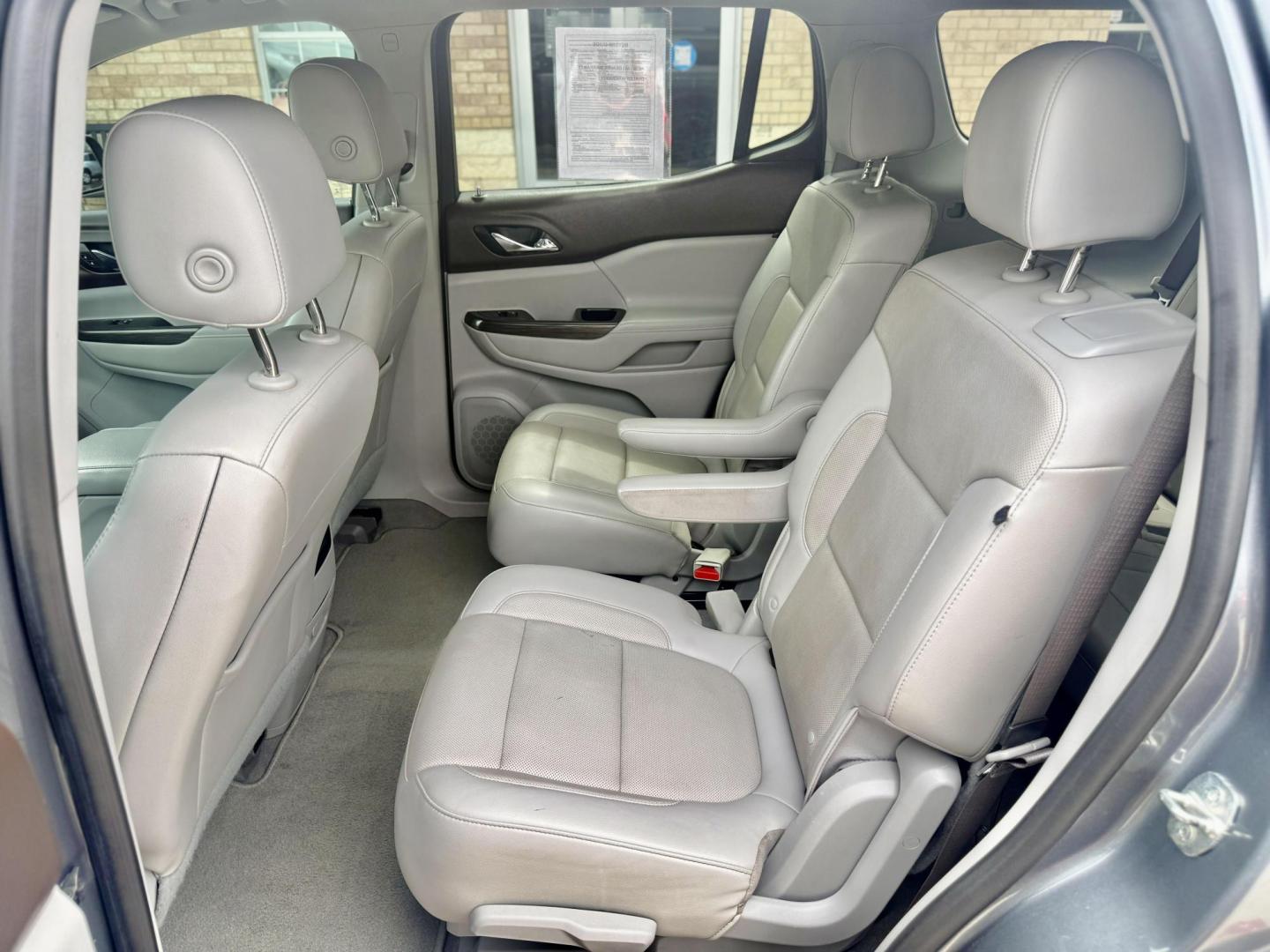 2020 Quicksilver Metallic /Cocoa/Light Ash Gray, leather Jet Black, leather GMC Acadia 70277 (1GKKNMLS9LZ) with an 3.6L V6 DOHC 24V engine, 9-Speed Automatic transmission, located at 2401 E Main St., Grand Prairie, TX, 75050, (972) 262-4440, 32.748981, -96.969643 - Photo#20