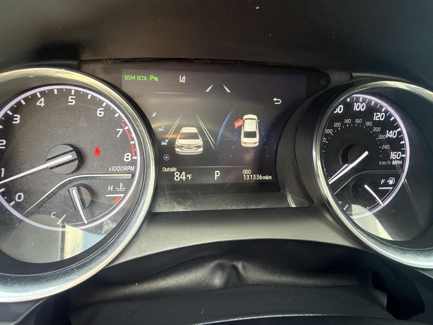 2018 Super White /Ash, leather Black, leather Macadamia, leather Toyota Camry 59160 (4T1B11HK8JU) with an 2.5L L4 DOHC 16V engine, 8-Speed Automatic transmission, located at 2401 E Main St., Grand Prairie, TX, 75050, (972) 262-4440, 32.748981, -96.969643 - Photo#24