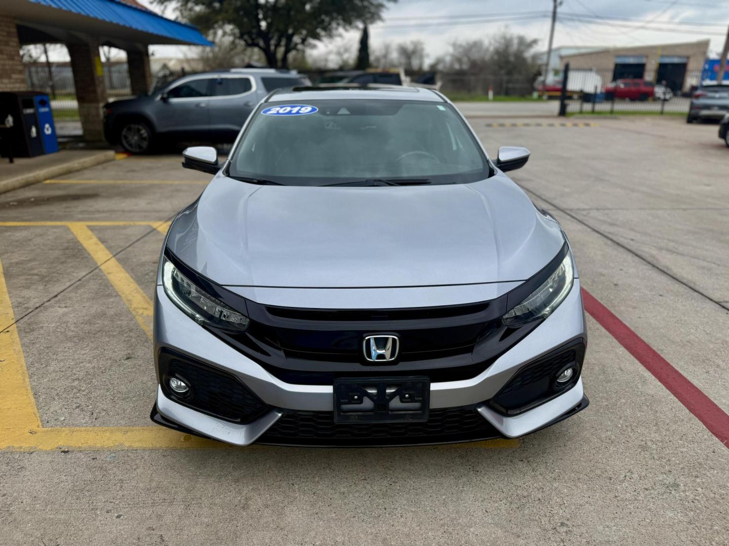 2019 Crystal Black Pearl /Black, leather Black/Ivory, leather Honda Civic 67001 (SHHFK7H90KU) with an 1.5L L4 DOHC 16V engine, Continuously Variable Transmission transmission, located at 2401 E Main St., Grand Prairie, TX, 75050, (972) 262-4440, 32.748981, -96.969643 - Photo#8