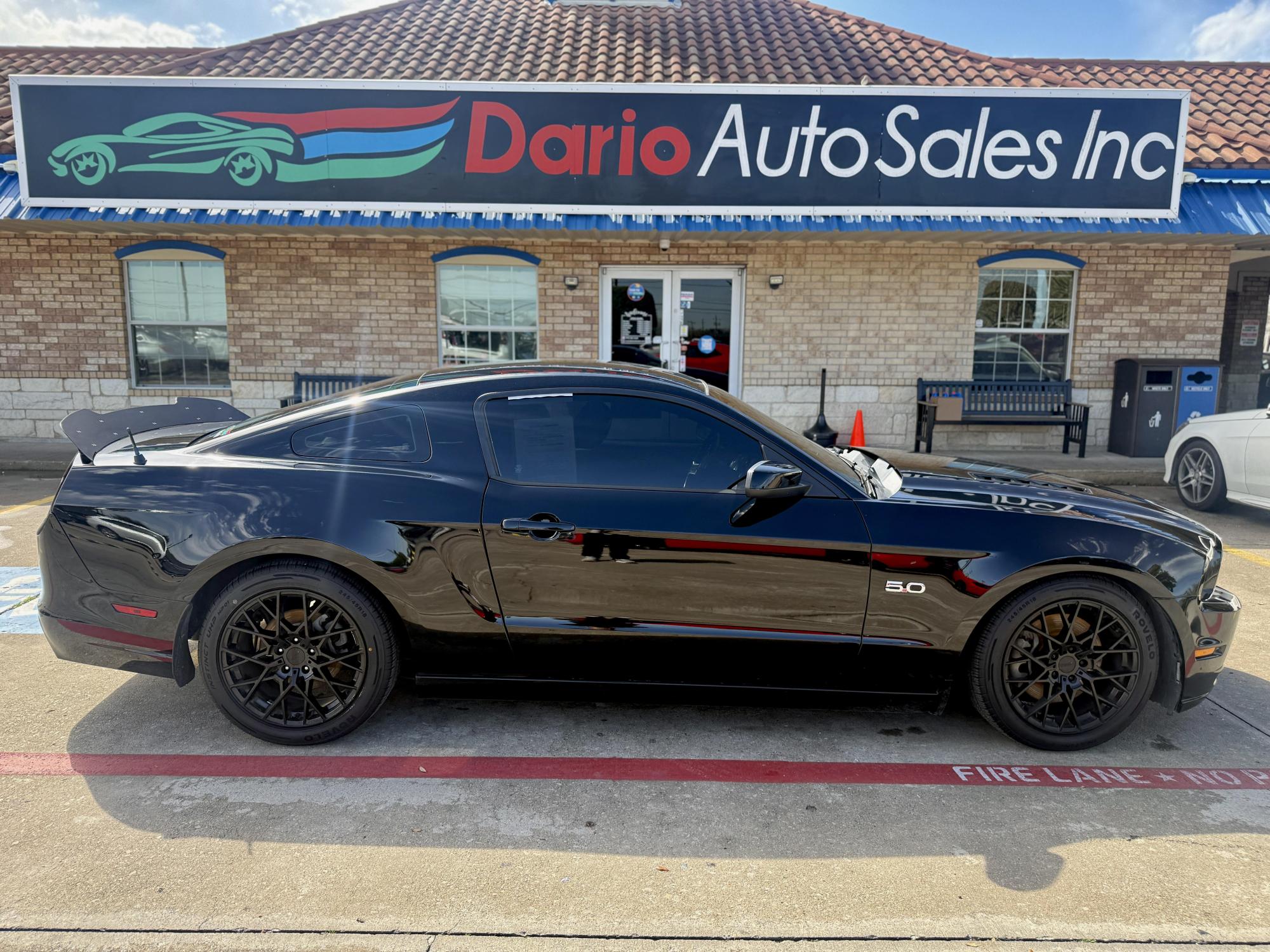 photo of 2014 Ford Mustang 47327