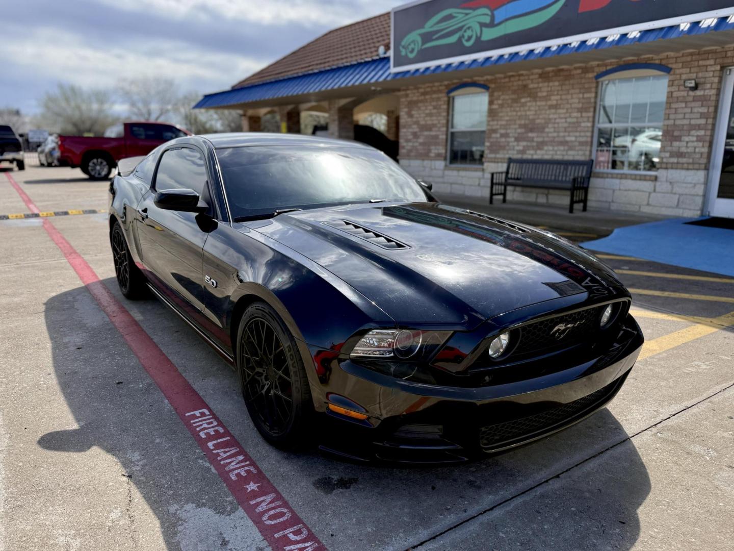 2014 /Charcoal Black Charcoal Black Medium Stone Ford Mustang 47327 (1ZVBP8CF3E5) with an 5.0L V8 DOHC 32V engine, 6-Speed Automatic6-Speed Manual transmission, located at 2401 E Main St., Grand Prairie, TX, 75050, (972) 262-4440, 32.748981, -96.969643 - Photo#0