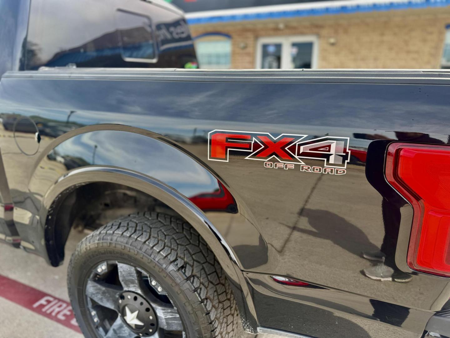 2018 Shadow Black/Magnetic Metallic /Black, leather Dark Marsala, leather Ford F-150 58802 (1FTEW1EG8JF) with an 3.5L V6 TURBO engine, 6-Speed Automatic transmission, located at 2401 E Main St., Grand Prairie, TX, 75050, (972) 262-4440, 32.748981, -96.969643 - Photo#7