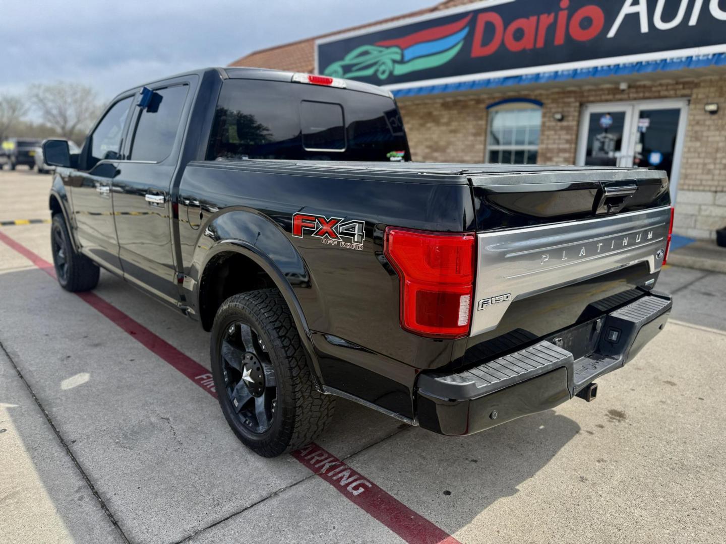2018 Shadow Black/Magnetic Metallic /Black, leather Dark Marsala, leather Ford F-150 58802 (1FTEW1EG8JF) with an 3.5L V6 TURBO engine, 6-Speed Automatic transmission, located at 2401 E Main St., Grand Prairie, TX, 75050, (972) 262-4440, 32.748981, -96.969643 - Photo#8