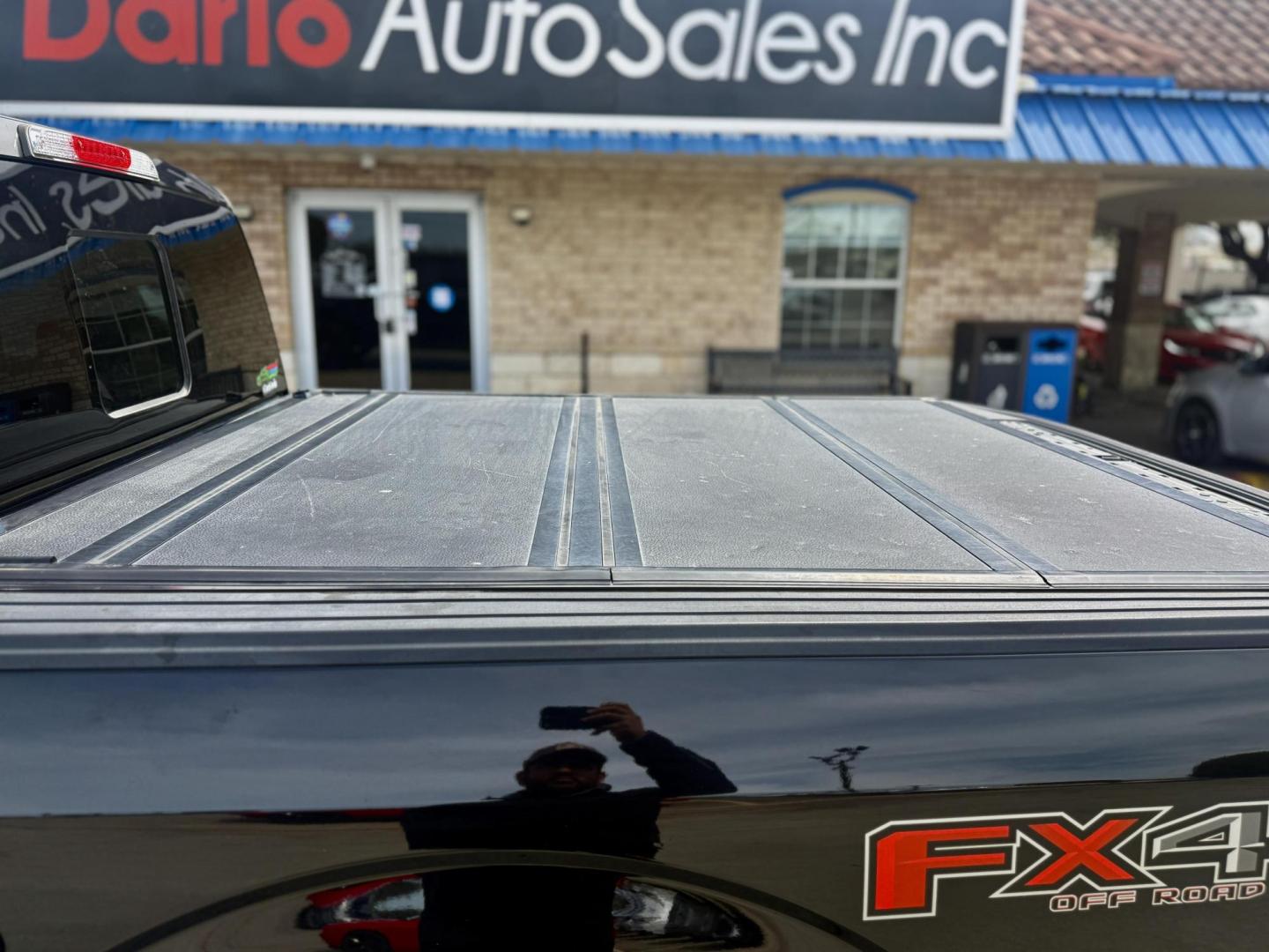 2018 Shadow Black/Magnetic Metallic /Black, leather Dark Marsala, leather Ford F-150 58802 (1FTEW1EG8JF) with an 3.5L V6 TURBO engine, 6-Speed Automatic transmission, located at 2401 E Main St., Grand Prairie, TX, 75050, (972) 262-4440, 32.748981, -96.969643 - Photo#21