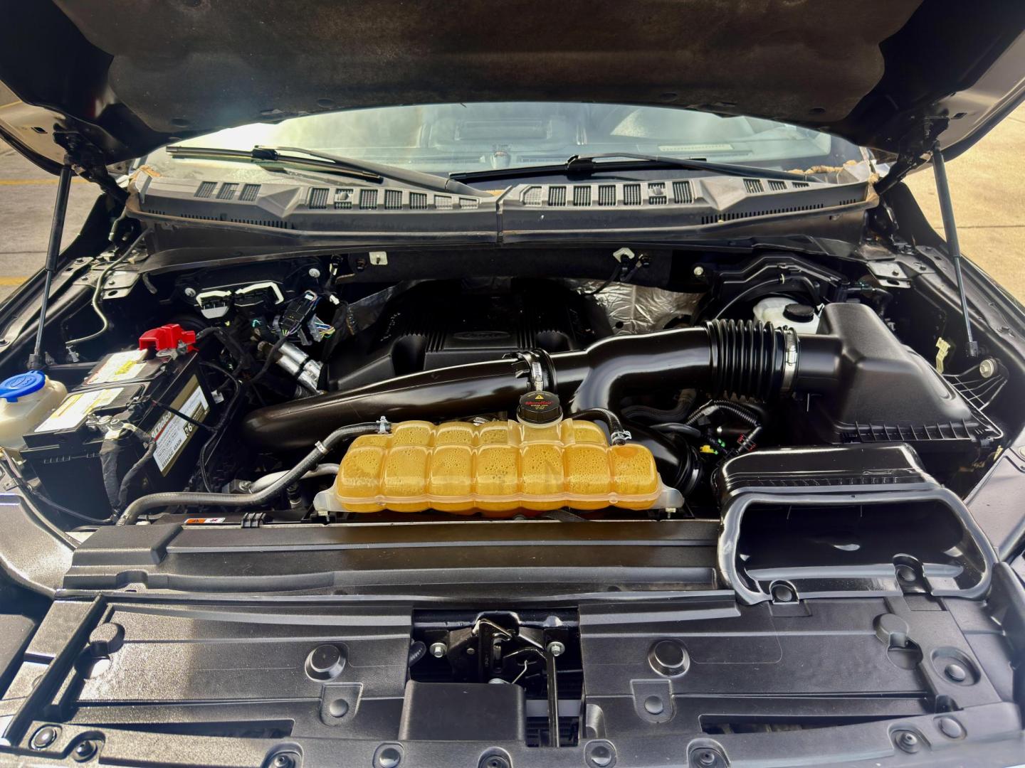 2018 Shadow Black/Magnetic Metallic /Black, leather Dark Marsala, leather Ford F-150 58802 (1FTEW1EG8JF) with an 3.5L V6 TURBO engine, 6-Speed Automatic transmission, located at 2401 E Main St., Grand Prairie, TX, 75050, (972) 262-4440, 32.748981, -96.969643 - Photo#22