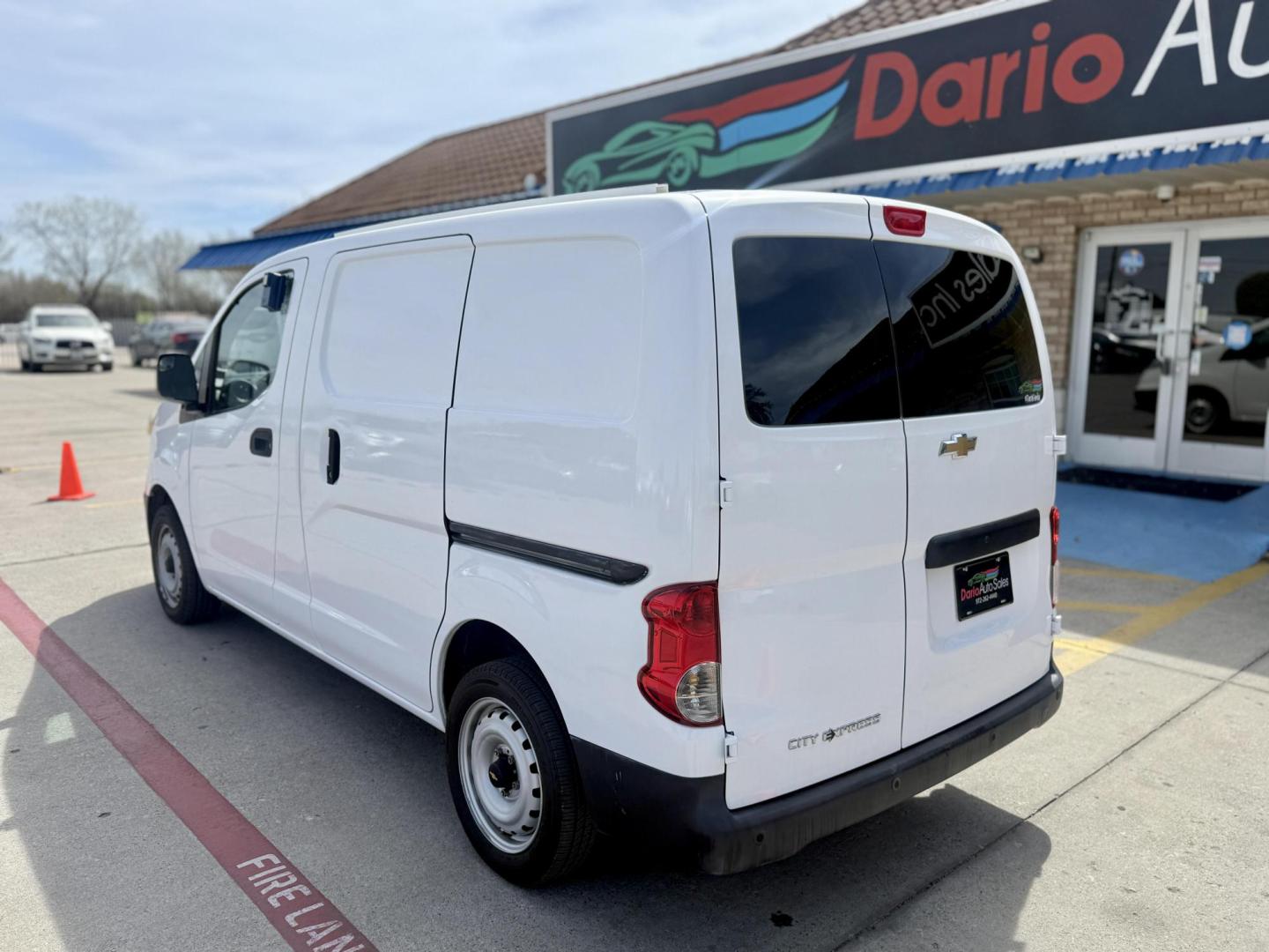 2015 Designer White /Medium Pewter Chevrolet City Express 49816 (3N63M0ZN2FK) with an 2.0L L4 DOHC 16V engine, Continuously Variable Transmission transmission, located at 2401 E Main St., Grand Prairie, TX, 75050, (972) 262-4440, 32.748981, -96.969643 - Photo#12
