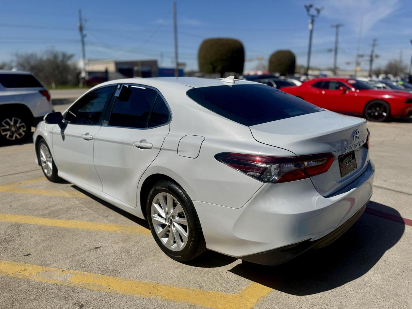 2023 Ice Cap /Macadamia Black Ash Toyota Camry 79444 (4T1C11AK1PU) with an 2.5L L4 DOHC 16V engine, 8-Speed Automatic transmission, located at 2401 E Main St., Grand Prairie, TX, 75050, (972) 262-4440, 32.748981, -96.969643 - Photo#5