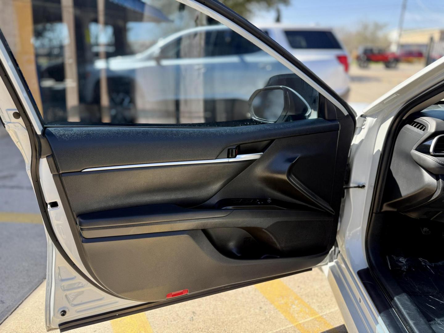 2023 Ice Cap /Macadamia Black Ash Toyota Camry 79444 (4T1C11AK1PU) with an 2.5L L4 DOHC 16V engine, 8-Speed Automatic transmission, located at 2401 E Main St., Grand Prairie, TX, 75050, (972) 262-4440, 32.748981, -96.969643 - Photo#8