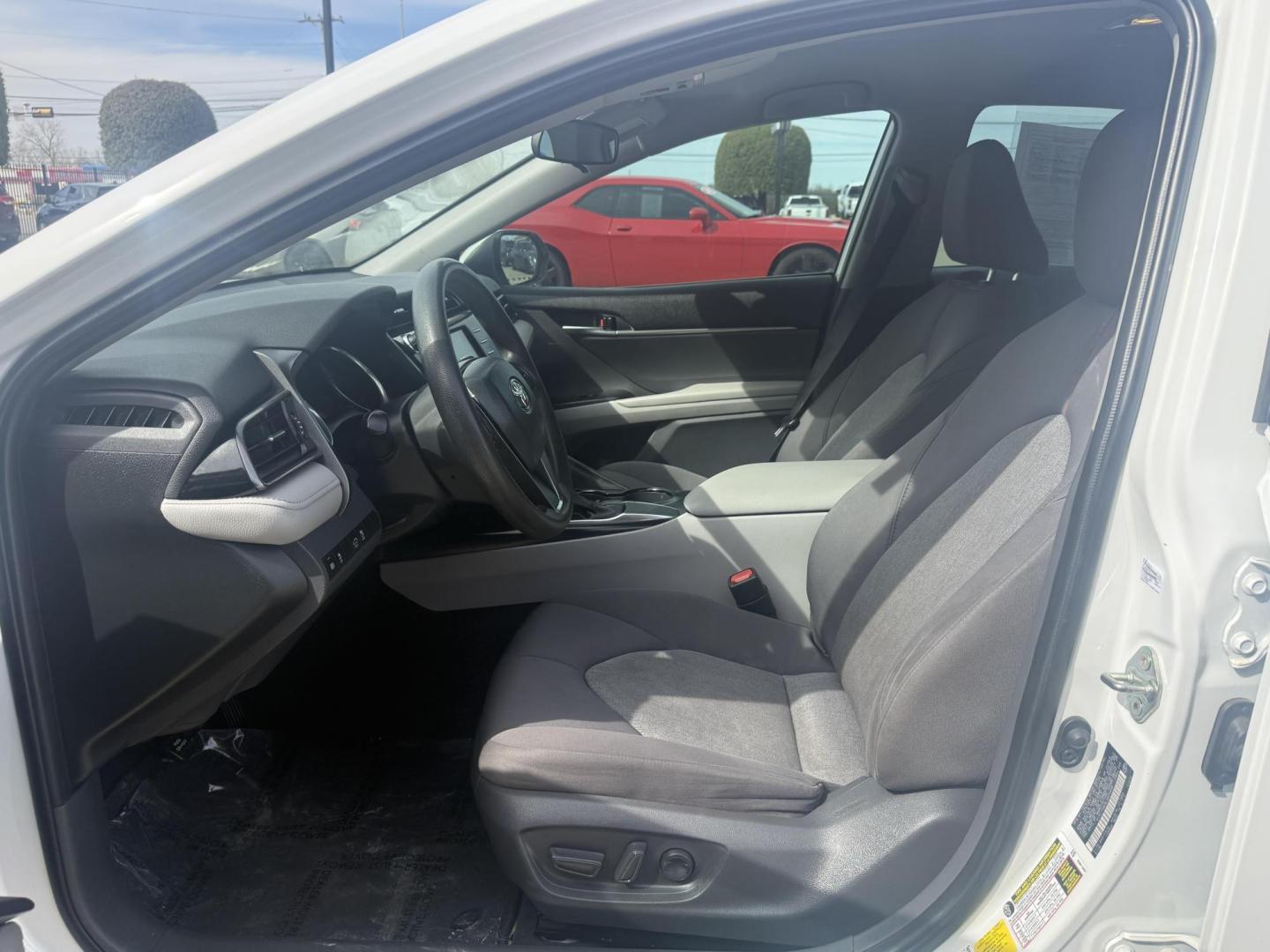 2020 Super White /Ash, cloth Black, cloth Macadamia, cloth Toyota Camry 72328 (4T1C11AK9LU) with an 2.5L L4 DOHC 16V engine, 8-Speed Automatic transmission, located at 2401 E Main St., Grand Prairie, TX, 75050, (972) 262-4440, 32.748981, -96.969643 - Photo#8