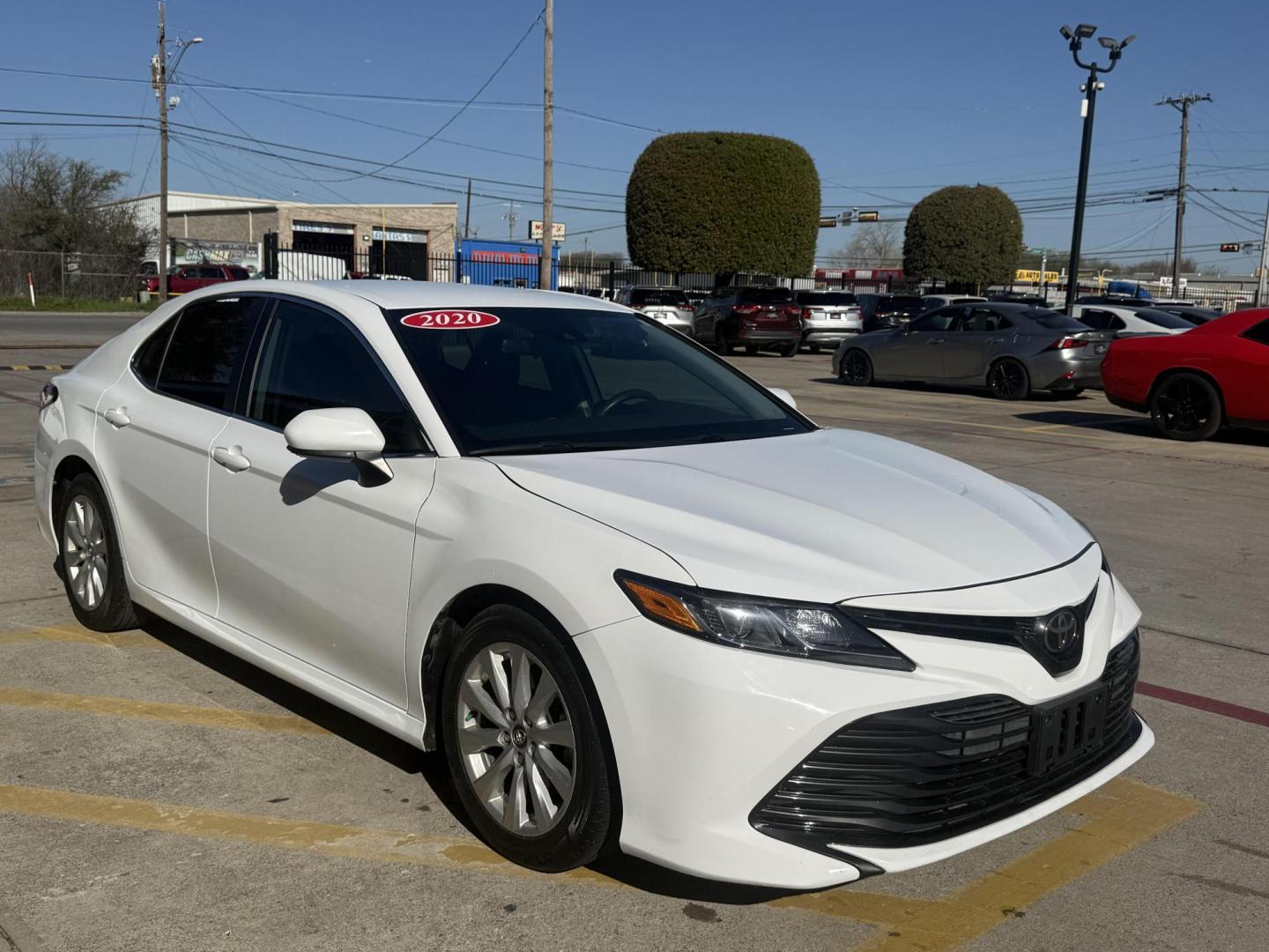 2020 Super White /Ash, cloth Black, cloth Macadamia, cloth Toyota Camry 72328 (4T1C11AK9LU) with an 2.5L L4 DOHC 16V engine, 8-Speed Automatic transmission, located at 2401 E Main St., Grand Prairie, TX, 75050, (972) 262-4440, 32.748981, -96.969643 - Photo#13