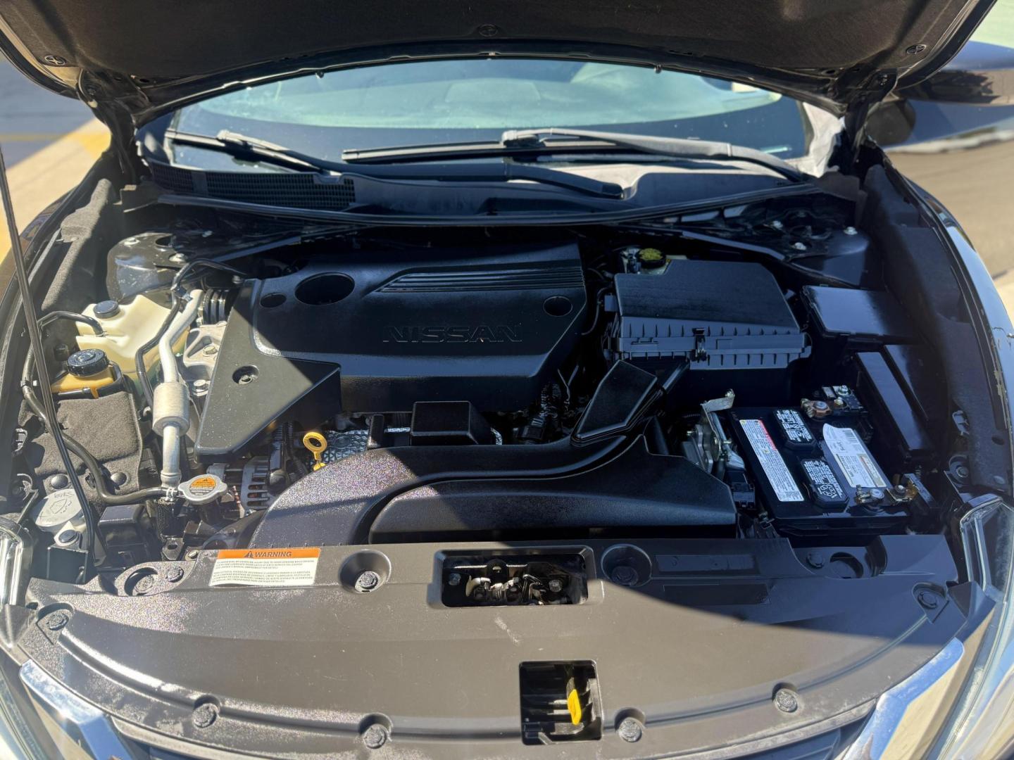 2017 Super Black /Beige, cloth Charcoal, cloth Nissan Altima 56189 (1N4AL3AP7HC) with an 2.5L L4 DOHC 16V engine, Continuously Variable Transmission transmission, located at 2401 E Main St., Grand Prairie, TX, 75050, (972) 262-4440, 32.748981, -96.969643 - Photo#17