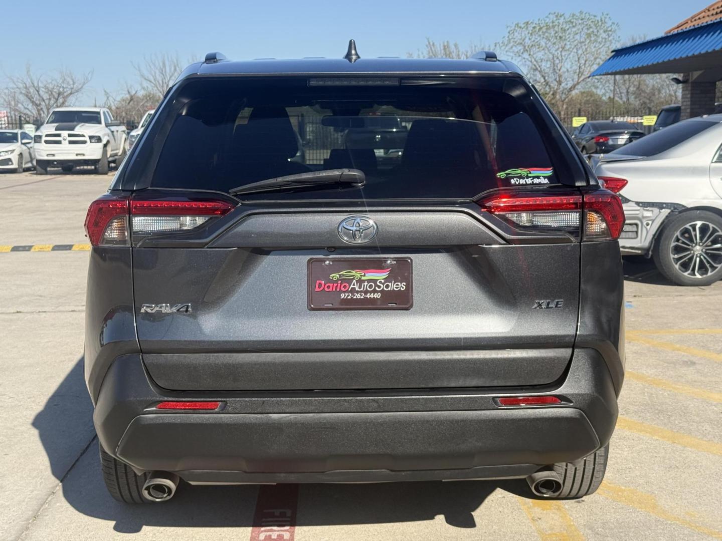2020 Magnetic Gray Metallic /Black, cloth Light Gray, cloth Nutmeg, cloth Toyota RAV4 72579 (2T3W1RFV6LC) with an 2.5L L4 DOHC 16V engine, 8-Speed Automatic transmission, located at 2401 E Main St., Grand Prairie, TX, 75050, (972) 262-4440, 32.748981, -96.969643 - Photo#3