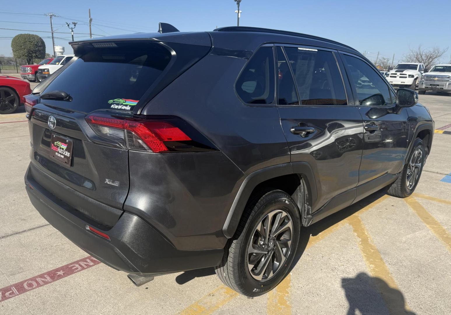 2020 Magnetic Gray Metallic /Black, cloth Light Gray, cloth Nutmeg, cloth Toyota RAV4 72579 (2T3W1RFV6LC) with an 2.5L L4 DOHC 16V engine, 8-Speed Automatic transmission, located at 2401 E Main St., Grand Prairie, TX, 75050, (972) 262-4440, 32.748981, -96.969643 - Photo#20