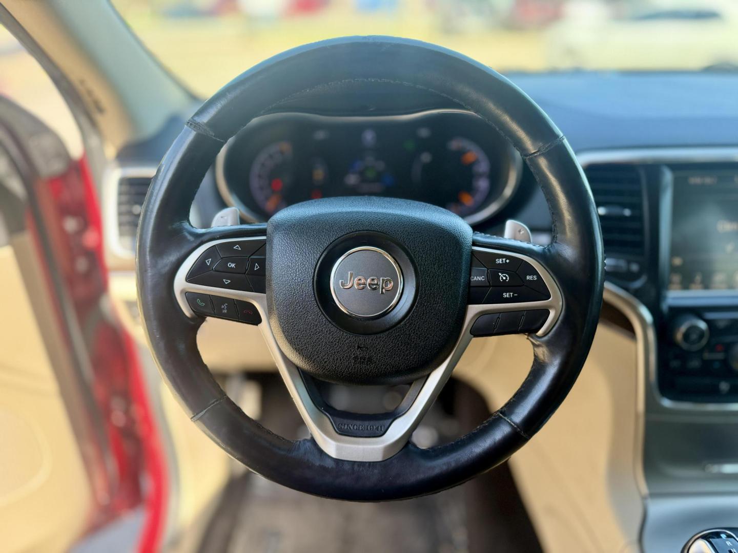 2015 Dp Cherry Red Crystal PC /Black Light Frost Beige/Black Jeep Grand Cherokee 50287 (1C4RJFBG3FC) with an 3.6L V6 DOHC 24V engine, 8-Speed Automatic transmission, located at 2401 E Main St., Grand Prairie, TX, 75050, (972) 262-4440, 32.748981, -96.969643 - Photo#14