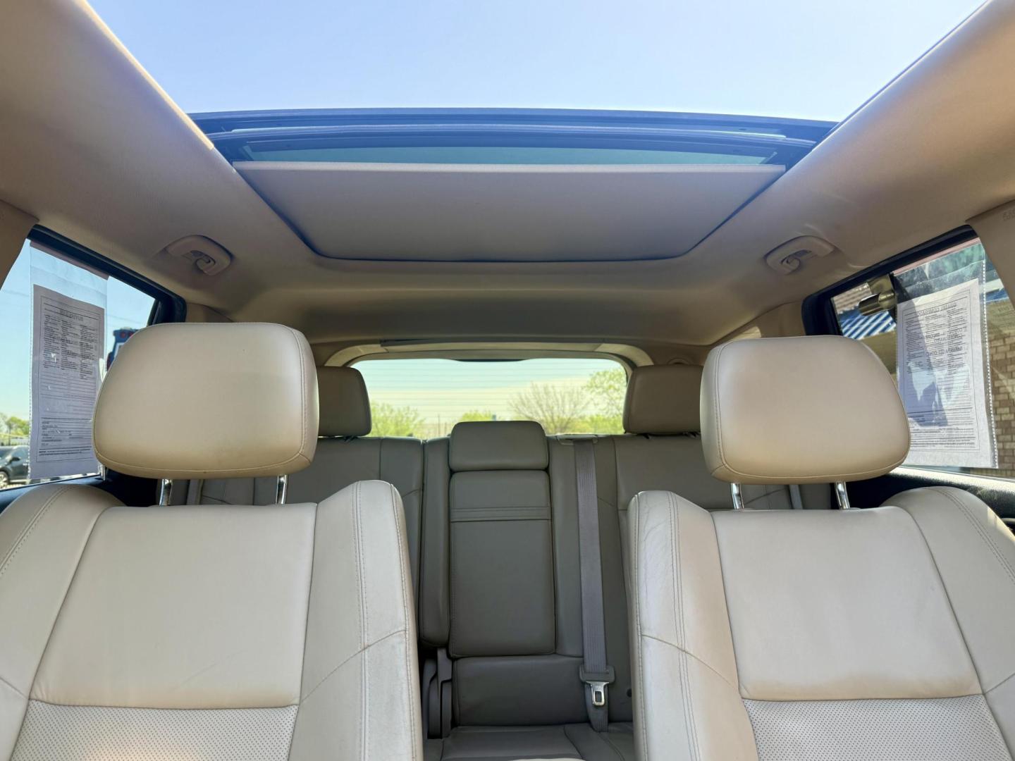 2015 Dp Cherry Red Crystal PC /Black Light Frost Beige/Black Jeep Grand Cherokee 50287 (1C4RJFBG3FC) with an 3.6L V6 DOHC 24V engine, 8-Speed Automatic transmission, located at 2401 E Main St., Grand Prairie, TX, 75050, (972) 262-4440, 32.748981, -96.969643 - Photo#18