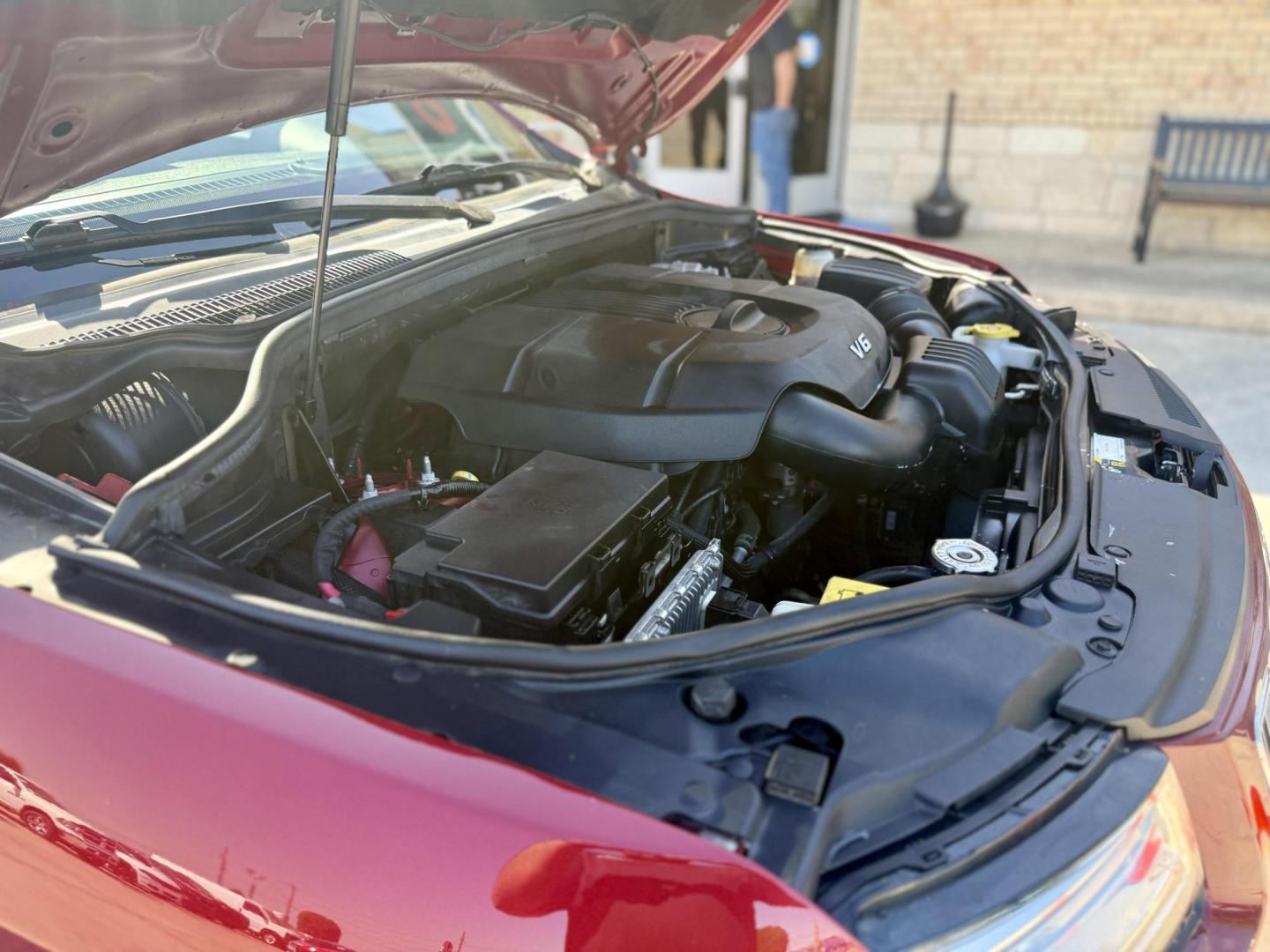 2015 Dp Cherry Red Crystal PC /Black Light Frost Beige/Black Jeep Grand Cherokee 50287 (1C4RJFBG3FC) with an 3.6L V6 DOHC 24V engine, 8-Speed Automatic transmission, located at 2401 E Main St., Grand Prairie, TX, 75050, (972) 262-4440, 32.748981, -96.969643 - Photo#21