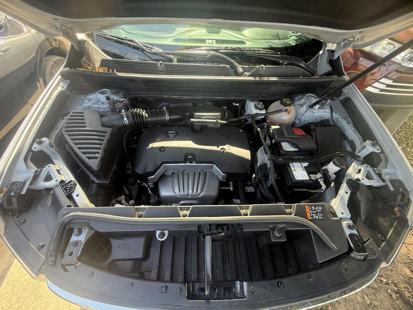 2020 Silver Gmc Acadia (1GKKNKLA4LZ) , located at 2401 E Main St., Grand Prairie, TX, 75050, (972) 262-4440, 32.748981, -96.969643 - Photo#19