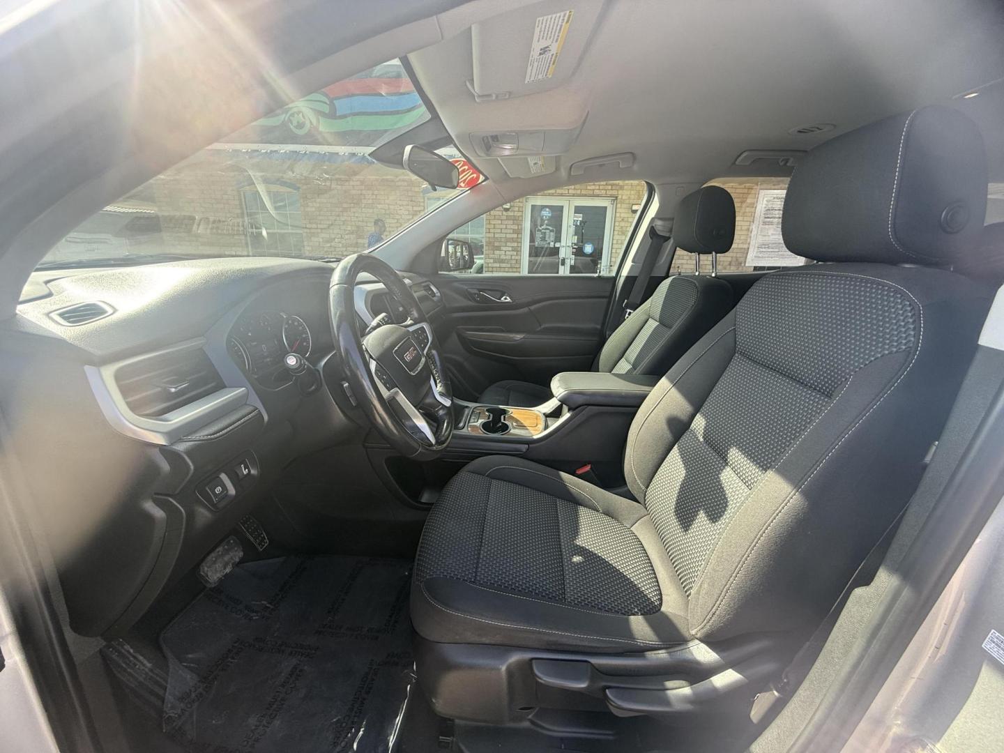 2020 Silver Gmc Acadia (1GKKNKLA4LZ) , located at 2401 E Main St., Grand Prairie, TX, 75050, (972) 262-4440, 32.748981, -96.969643 - Photo#30