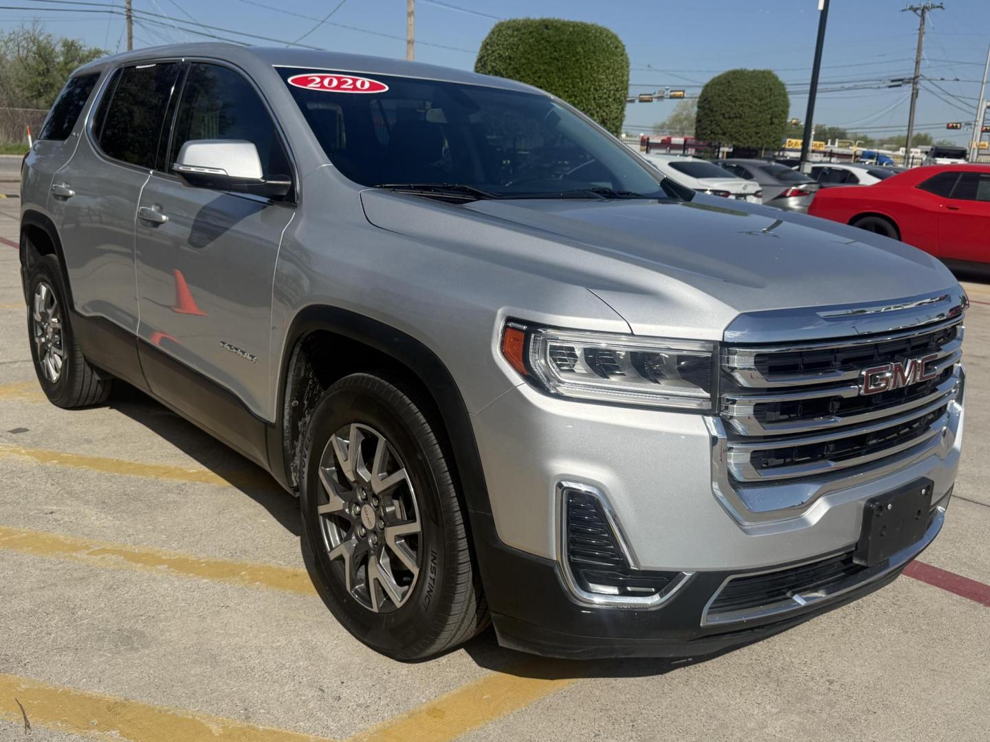 2020 Silver Gmc Acadia (1GKKNKLA4LZ) , located at 2401 E Main St., Grand Prairie, TX, 75050, (972) 262-4440, 32.748981, -96.969643 - Photo#33