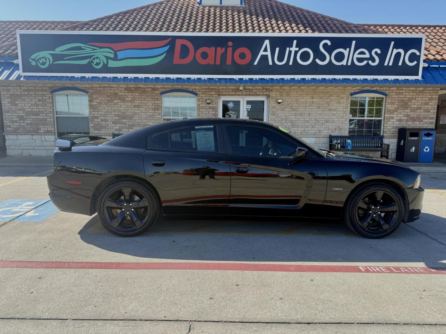 2014 Pitch Black /Black Light Frost Beige/Black Red/Black Tan/Black Dodge Charger 47538 (2C3CDXCT9EH) with an 5.7L V8 OHV 16V engine, 5-Speed Automatic transmission, located at 2401 E Main St., Grand Prairie, TX, 75050, (972) 262-4440, 32.748981, -96.969643 - Photo#1