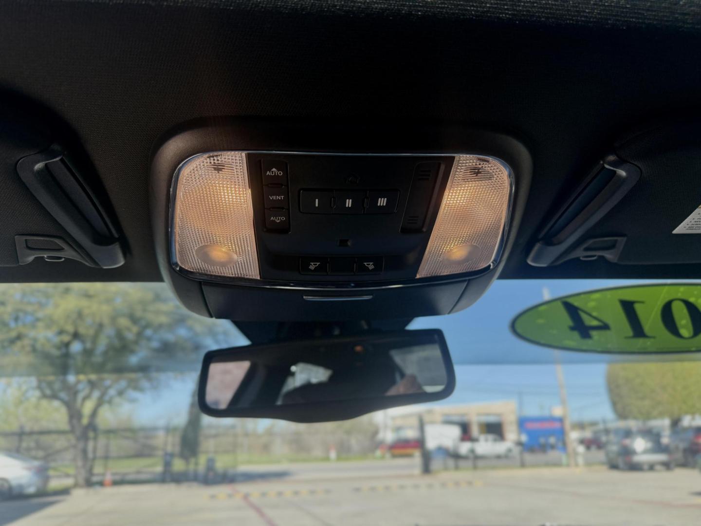 2014 Pitch Black /Black Light Frost Beige/Black Red/Black Tan/Black Dodge Charger 47538 (2C3CDXCT9EH) with an 5.7L V8 OHV 16V engine, 5-Speed Automatic transmission, located at 2401 E Main St., Grand Prairie, TX, 75050, (972) 262-4440, 32.748981, -96.969643 - Photo#19