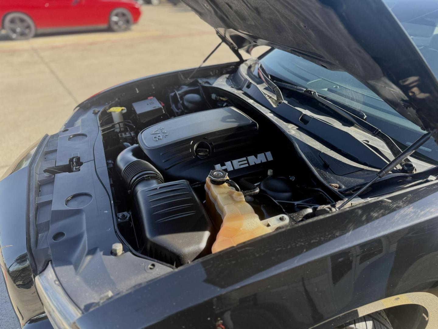 2014 Pitch Black /Black Light Frost Beige/Black Red/Black Tan/Black Dodge Charger 47538 (2C3CDXCT9EH) with an 5.7L V8 OHV 16V engine, 5-Speed Automatic transmission, located at 2401 E Main St., Grand Prairie, TX, 75050, (972) 262-4440, 32.748981, -96.969643 - Photo#24