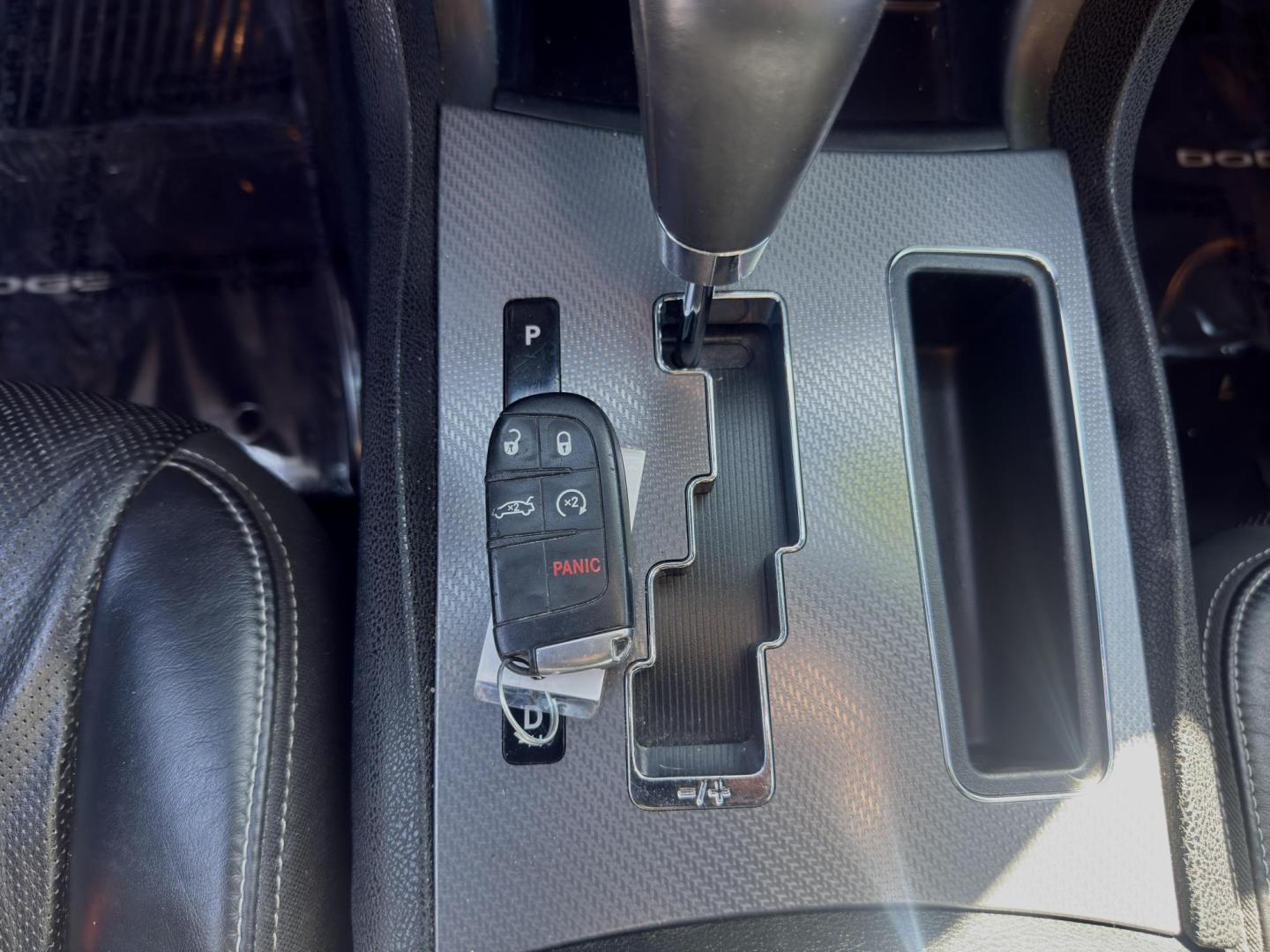 2014 Pitch Black /Black Light Frost Beige/Black Red/Black Tan/Black Dodge Charger 47538 (2C3CDXCT9EH) with an 5.7L V8 OHV 16V engine, 5-Speed Automatic transmission, located at 2401 E Main St., Grand Prairie, TX, 75050, (972) 262-4440, 32.748981, -96.969643 - Photo#25