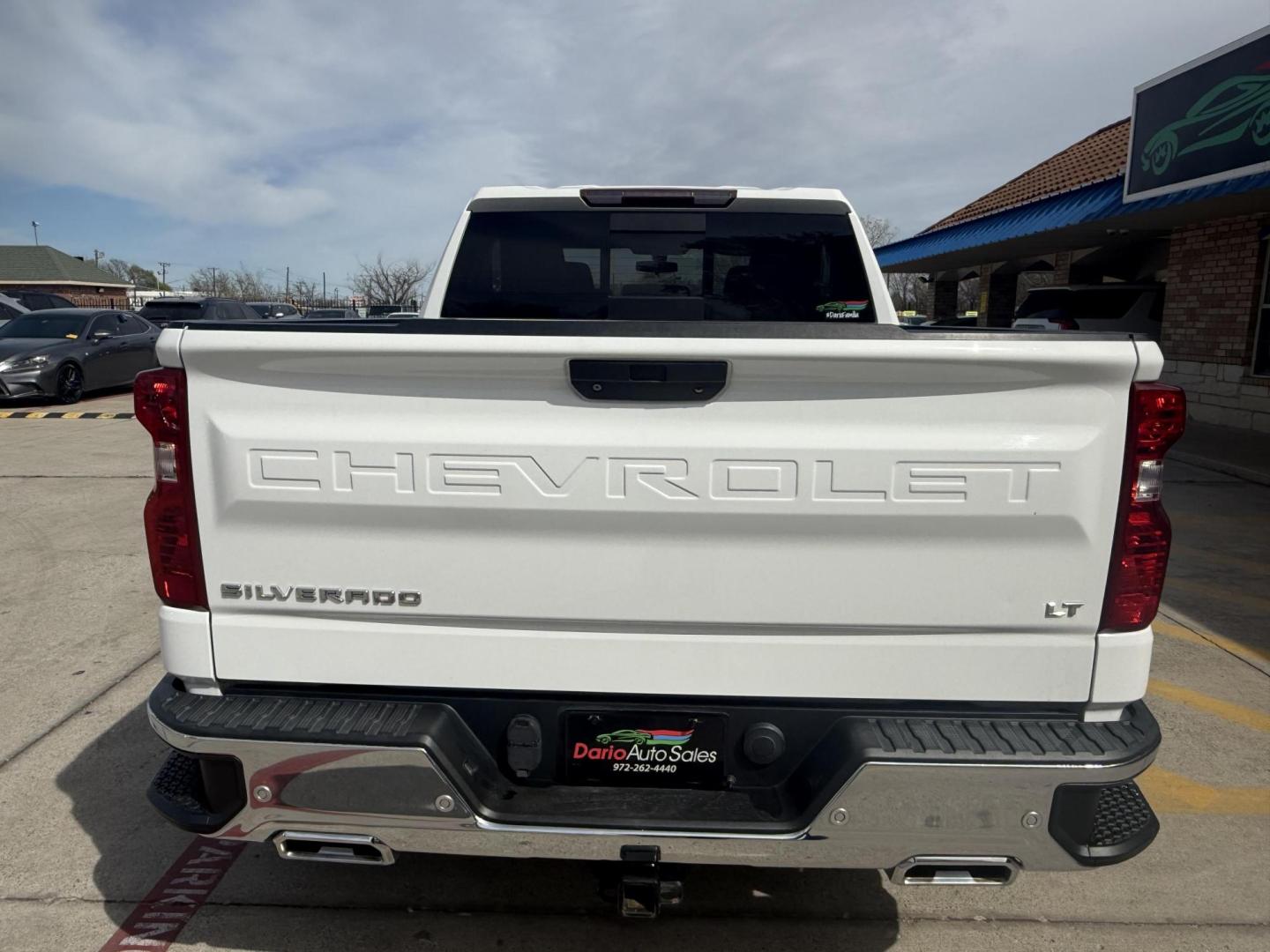 2020 Summit White /Gideon/Very Dark Atmosphere, cloth Gideon/Very Dar Chevrolet Silverado 1500 72104 (3GCUYDET2LG) with an 3.0L L6 DOHC 16V TURBO DIESEL engine, 6-Speed Automatic transmission, located at 2401 E Main St., Grand Prairie, TX, 75050, (972) 262-4440, 32.748981, -96.969643 - Photo#15