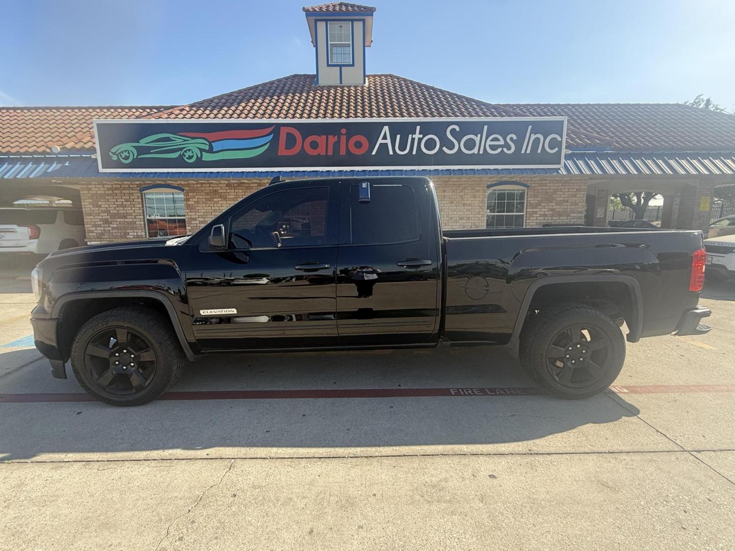 2017 Onyx Black /Cocoa/Dune, cloth Dark Ash Seats w/Jet Black Inter GMC Sierra 1500 56472 (1GTR1MEC8HZ) with an 5.3L V8 OHV 16V engine, 6-Speed Automatic transmission, located at 2401 E Main St., Grand Prairie, TX, 75050, (972) 262-4440, 32.748981, -96.969643 - Photo#12